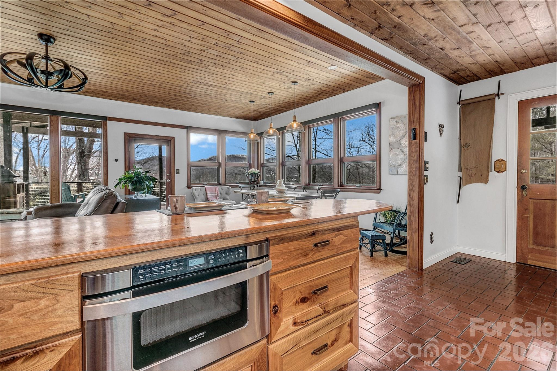 346 Lucky Lane - Photo 10