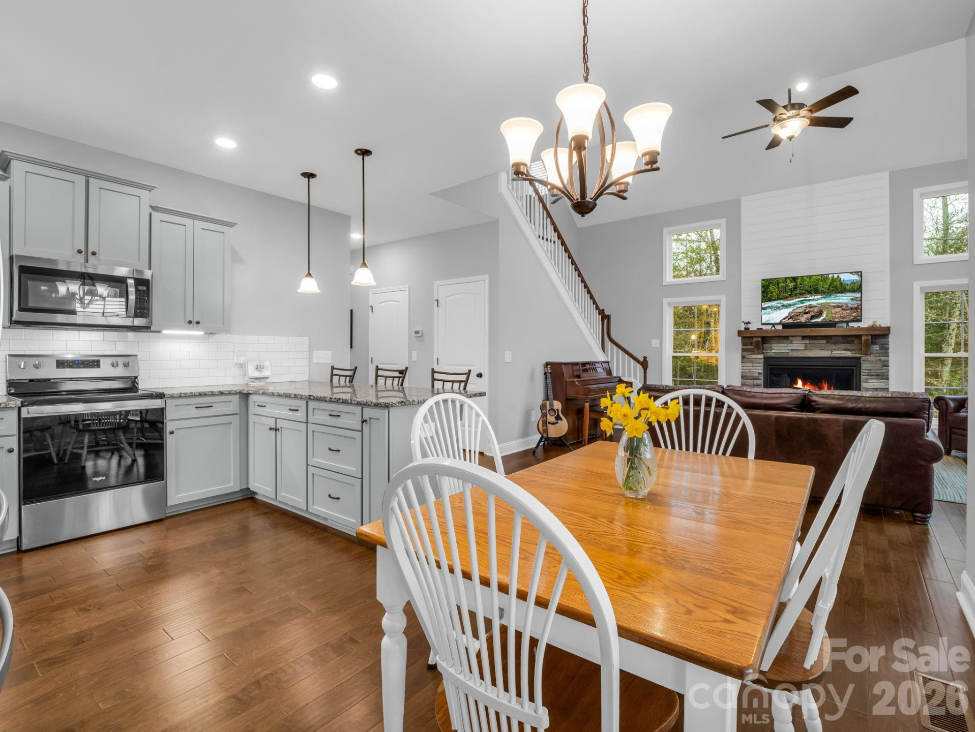 631 Mountain Parkway - Photo 10