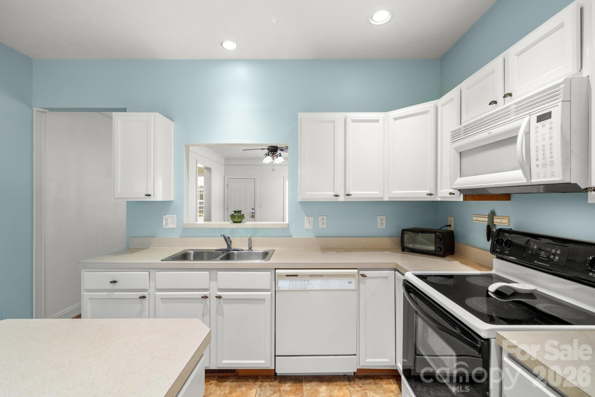 403 Sassafras Drive - Photo 11