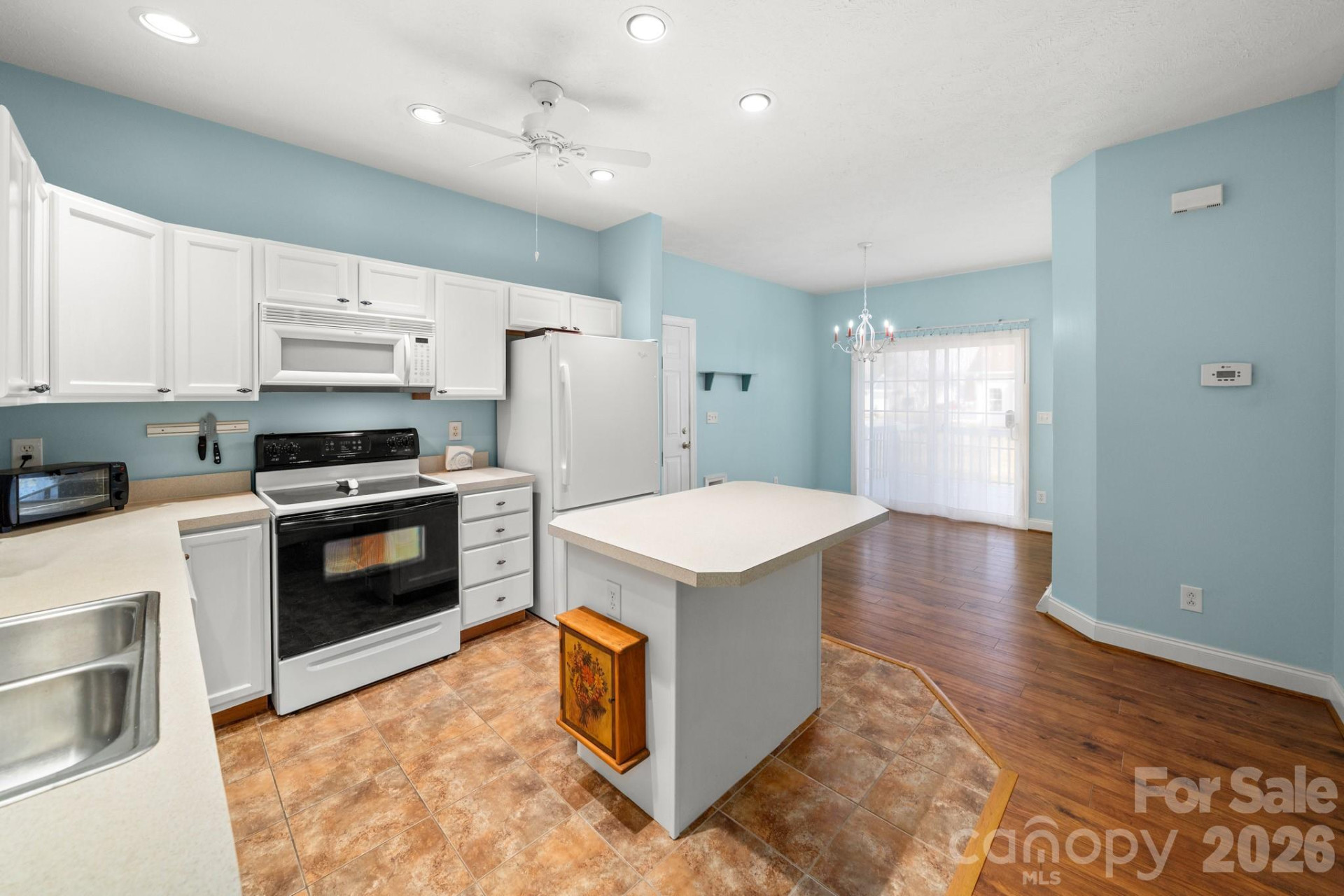 403 Sassafras Drive - Photo 8