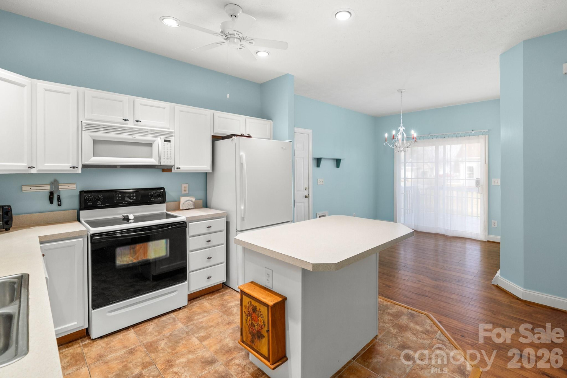 403 Sassafras Drive - Photo 9