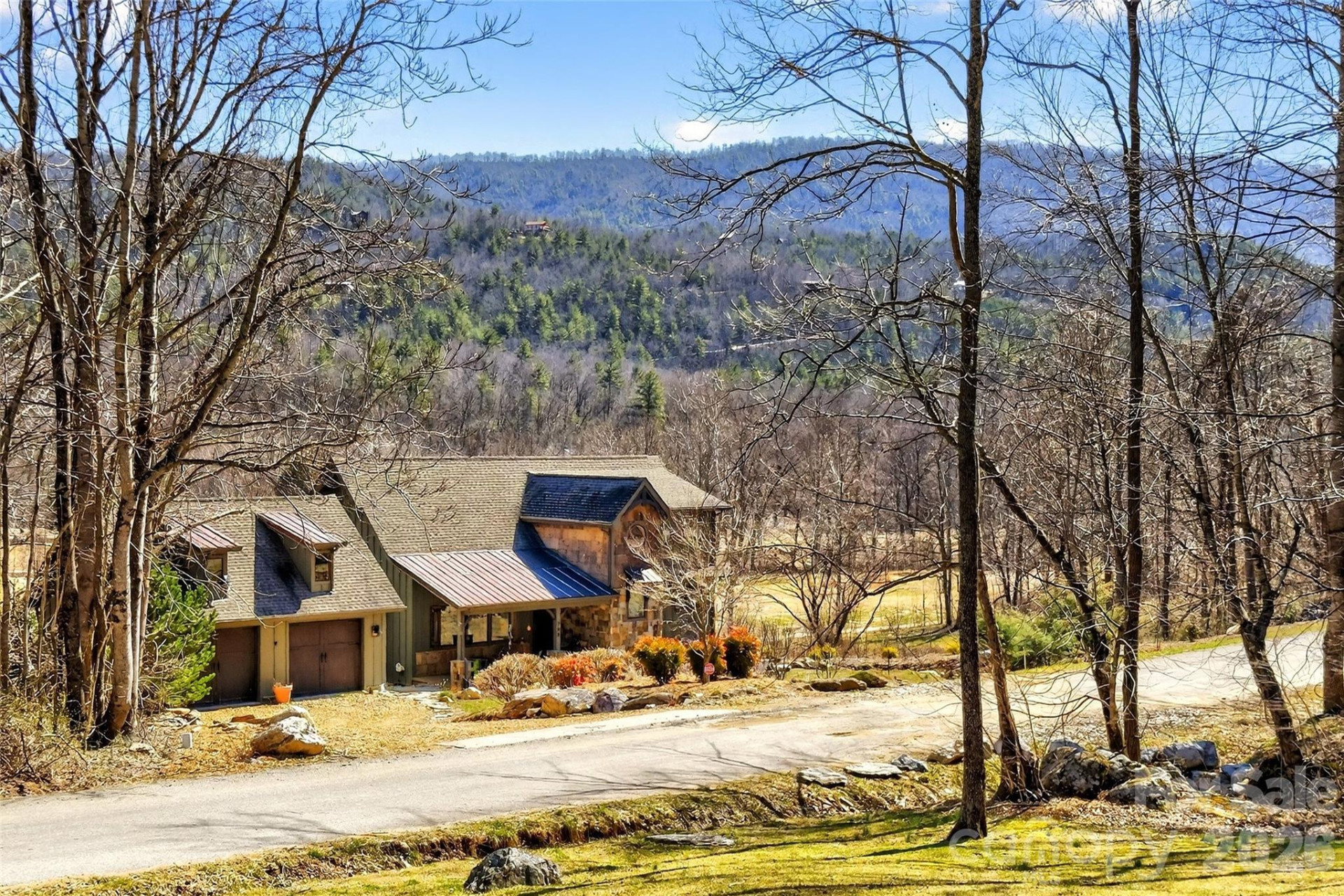 741 Blue Ridge Drive - Photo 4