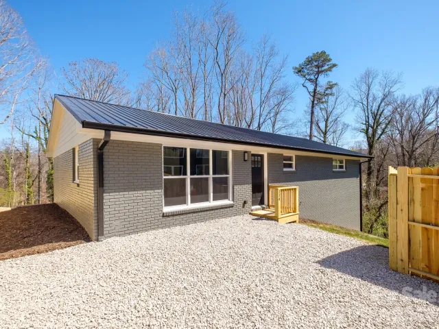 114 Shady Oak Drive