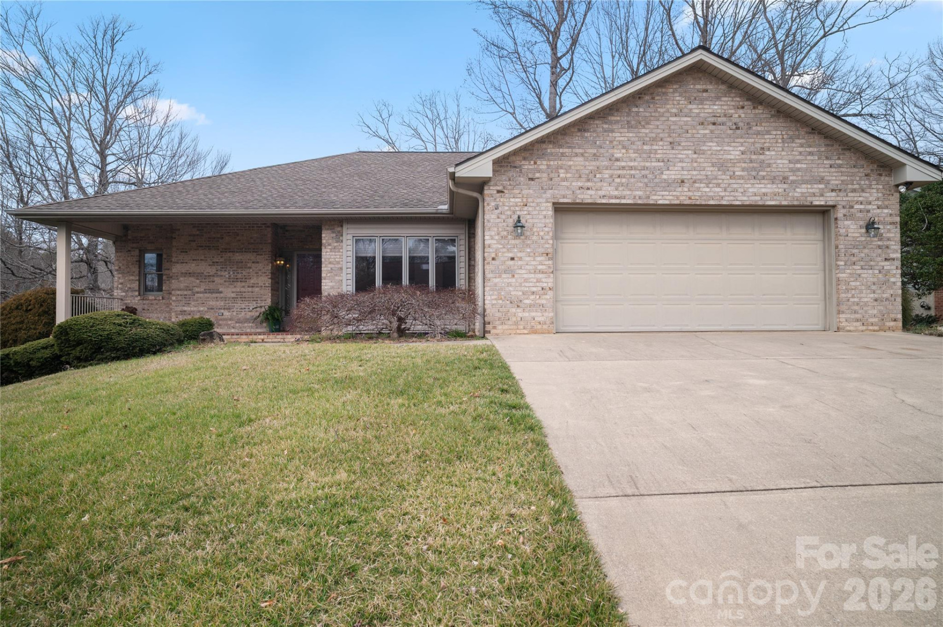 105 Fairway Knoll Drive