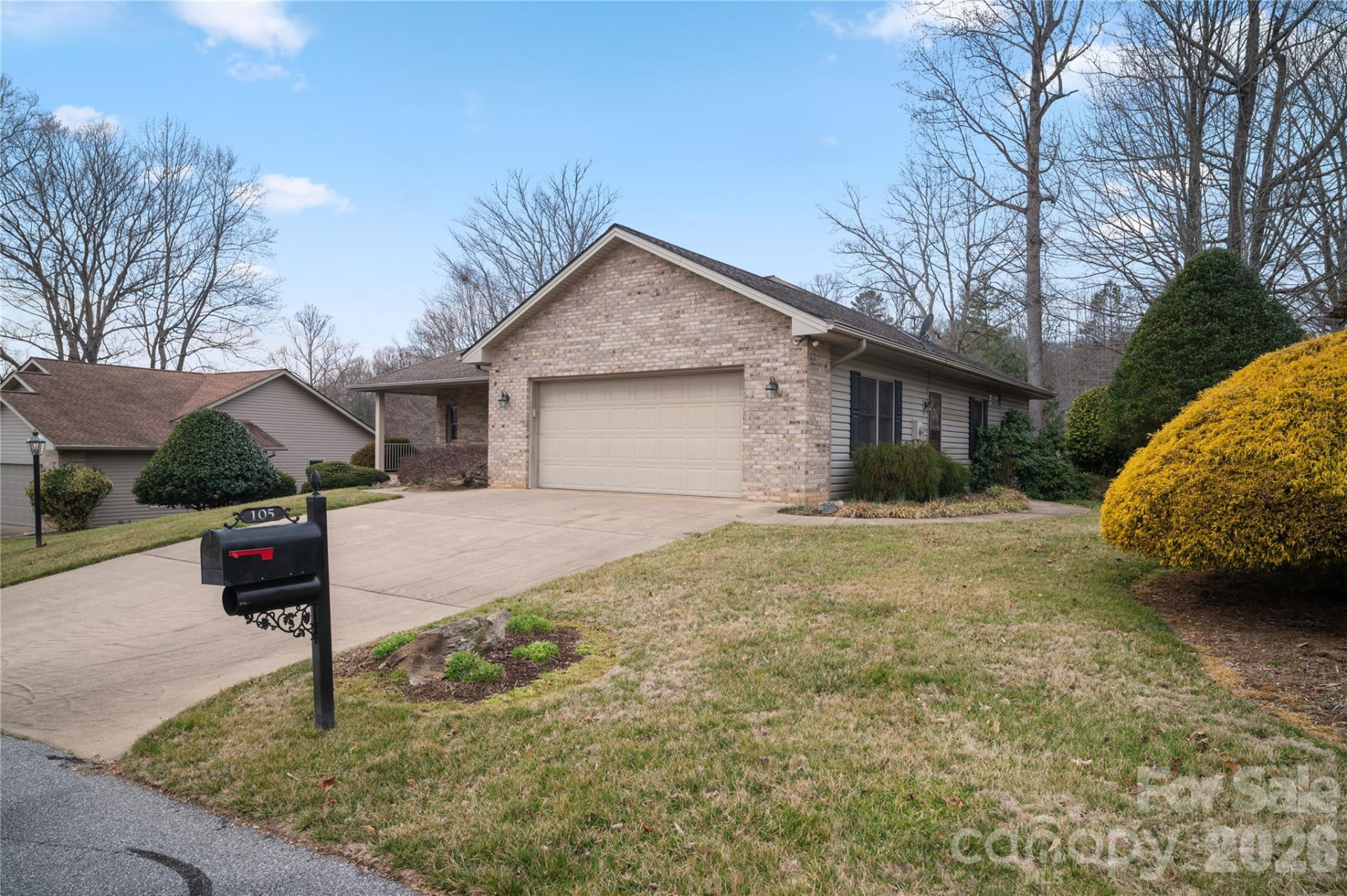 105 Fairway Knoll Drive - Photo 2