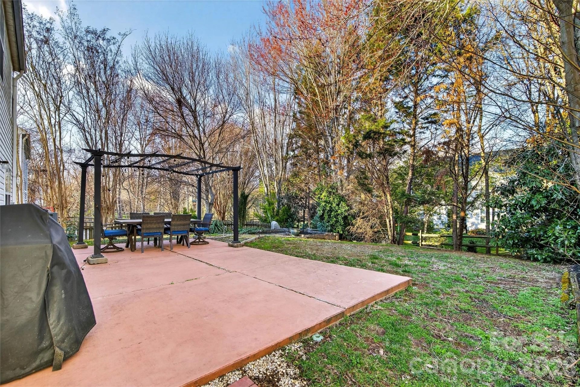 8704 Laurel Run Drive - Photo 4