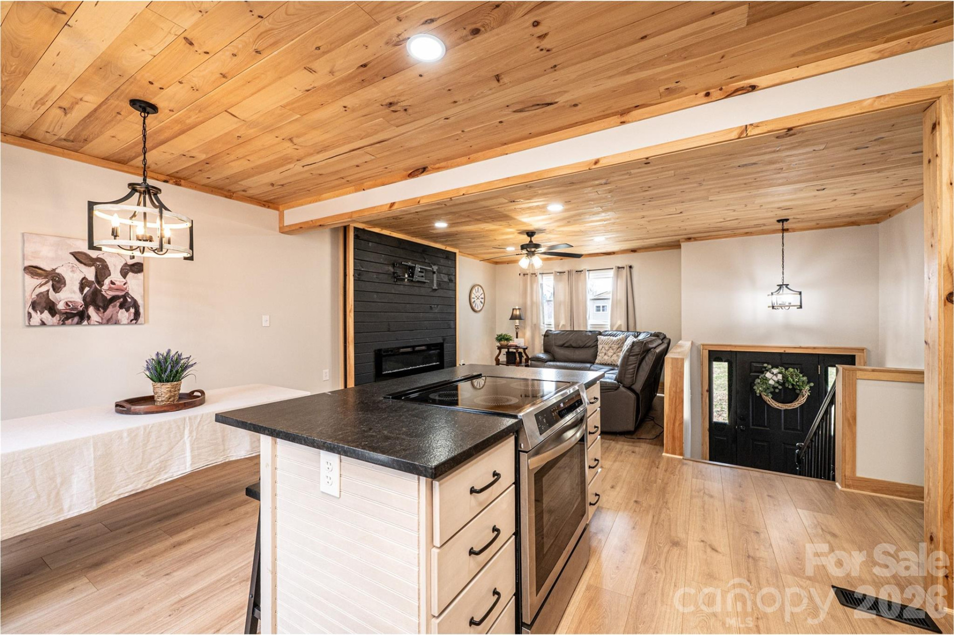 110 Windsor Street - Photo 4