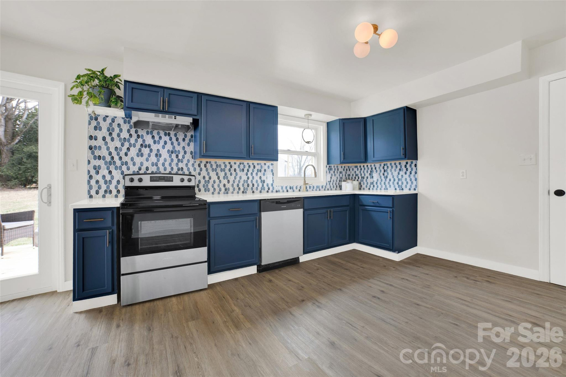 1801 Highland Avenue - Photo 3