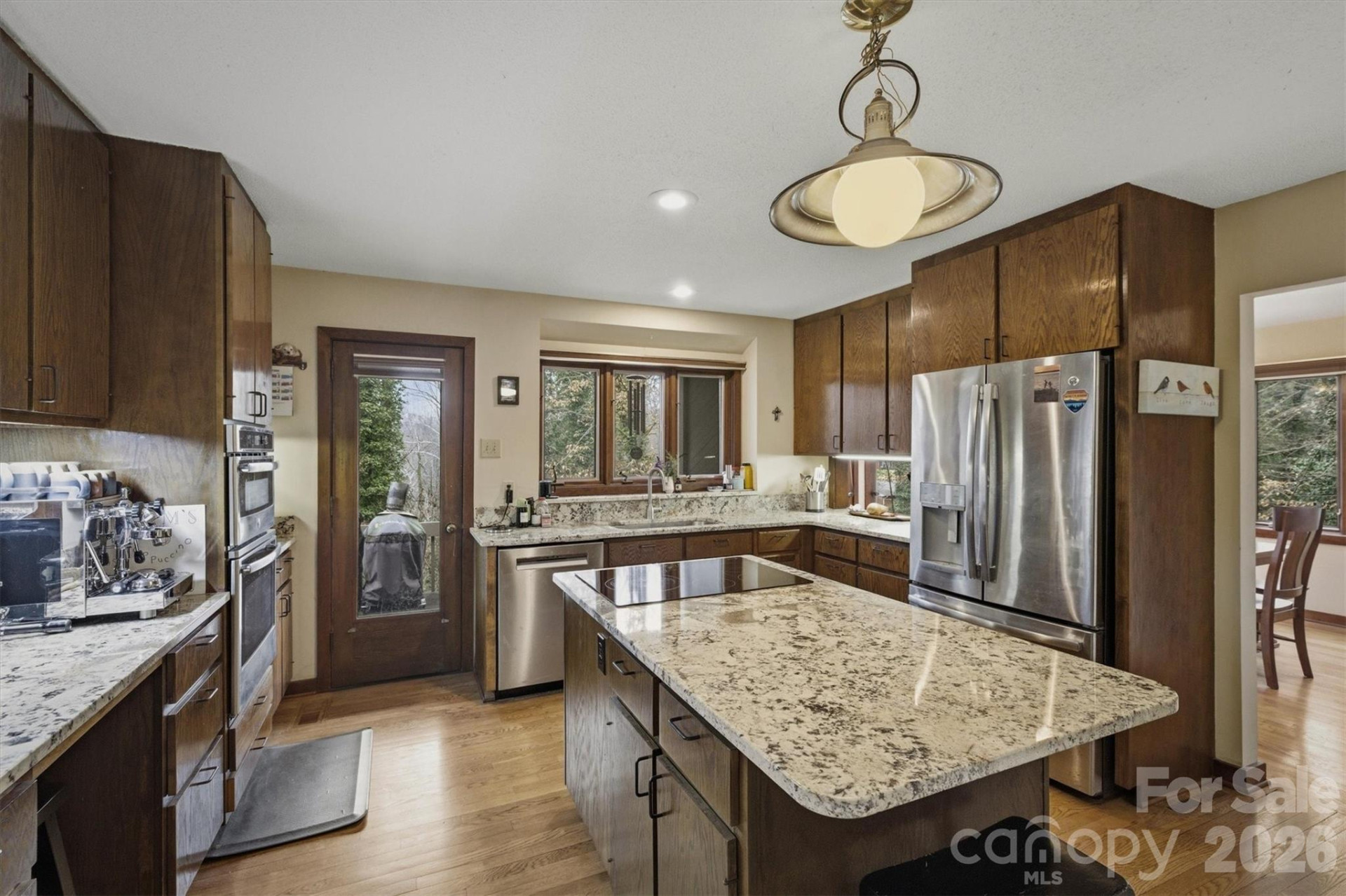 104 1/2 Woodbine Terrace - Photo 8