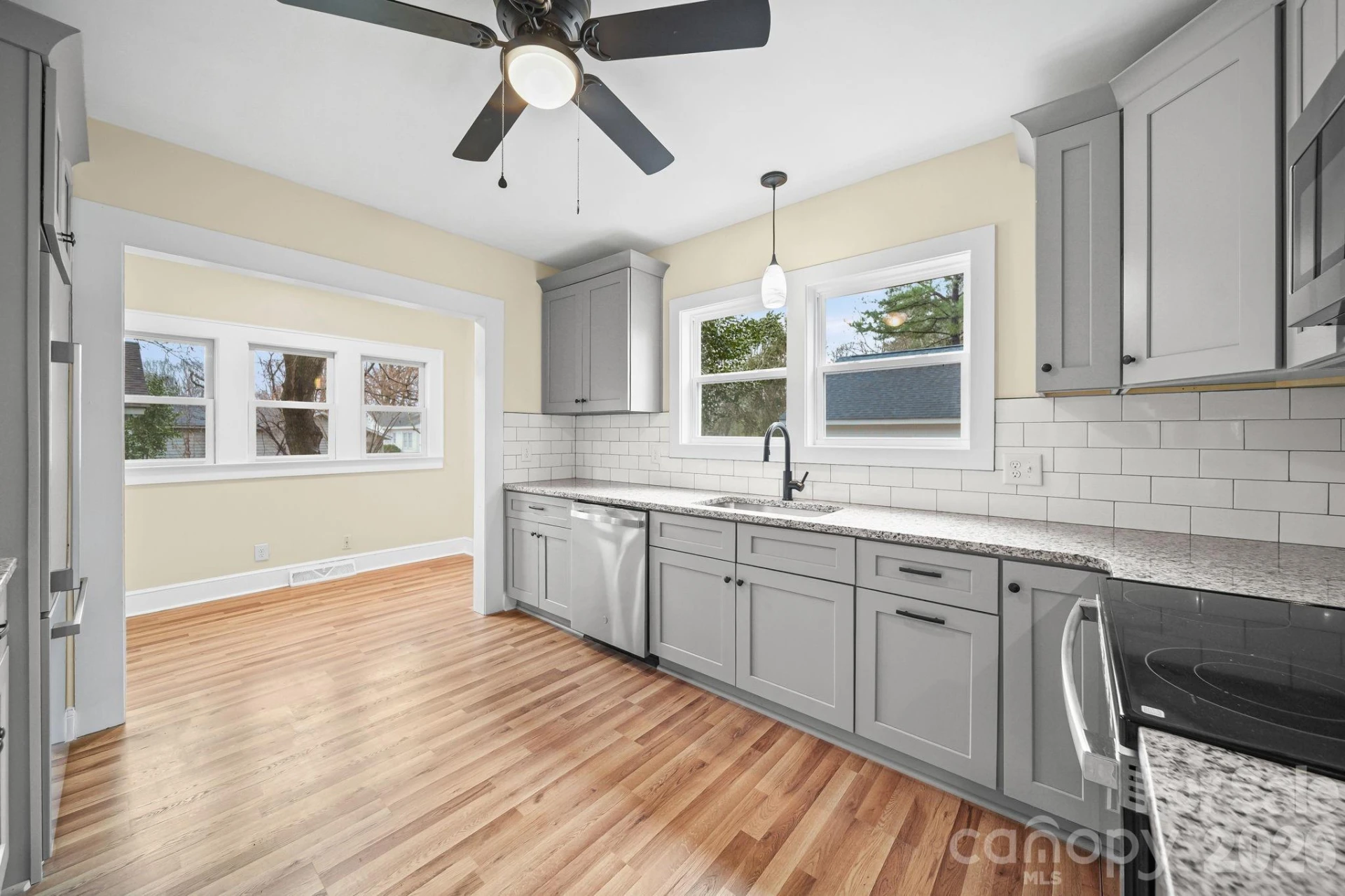 411 Jackson Street - Photo 13