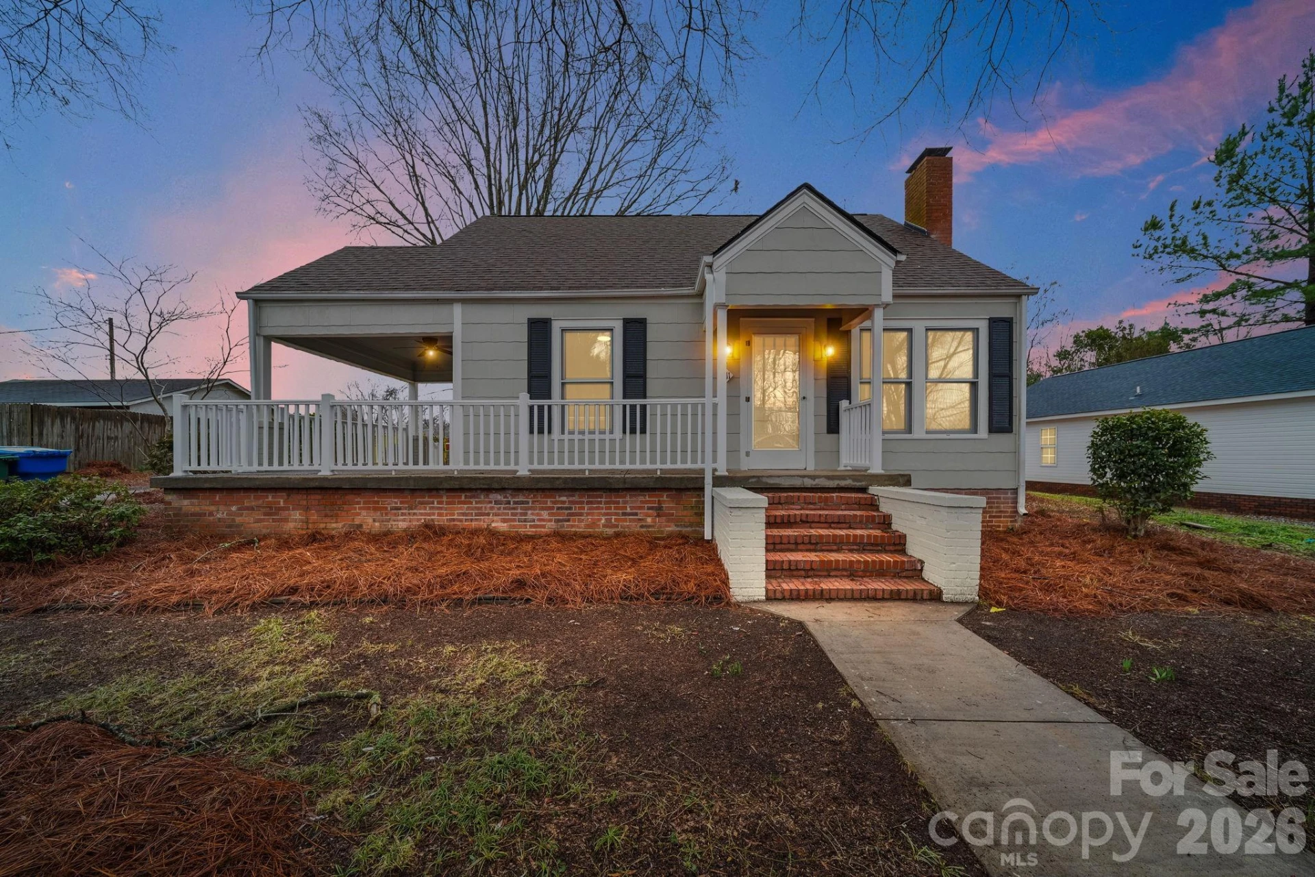 411 Jackson Street - Photo 3