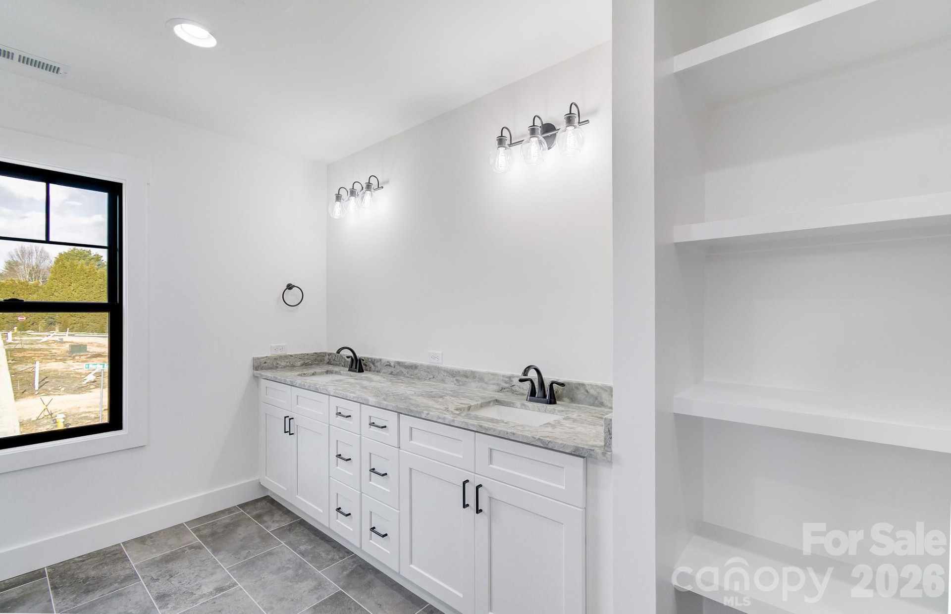 4 Martha Kate Drive - Photo 36