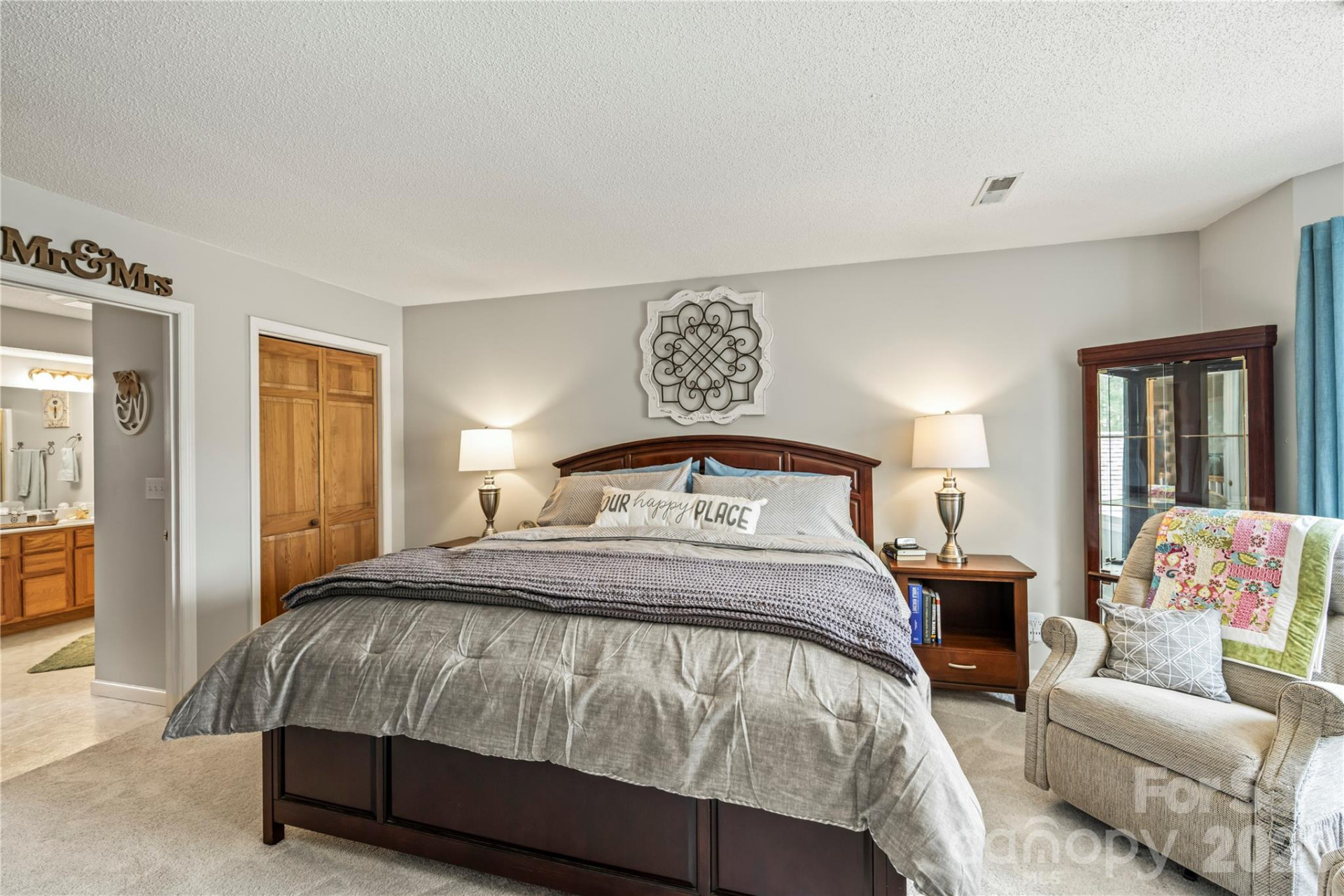 112 Bridlewood Trail - Photo 12