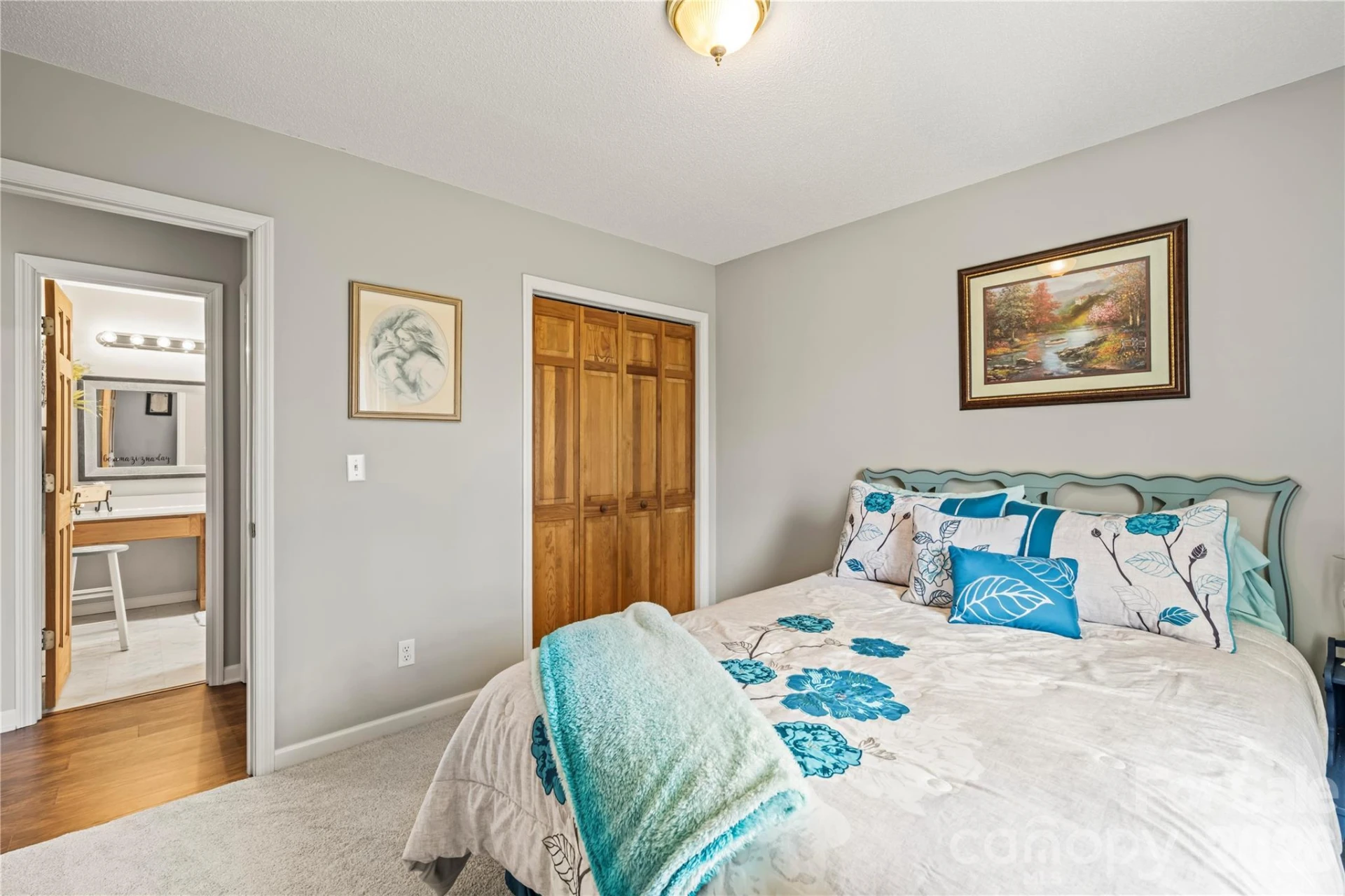 112 Bridlewood Trail - Photo 17