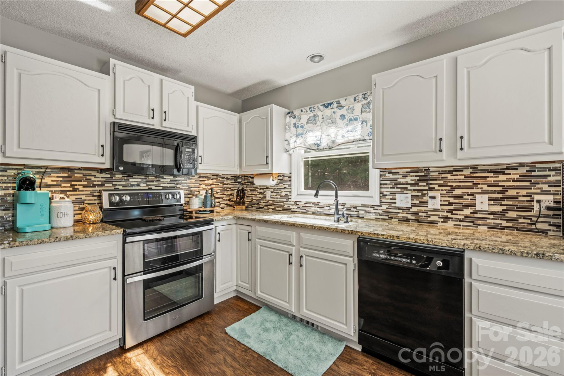 112 Bridlewood Trail - Photo 25