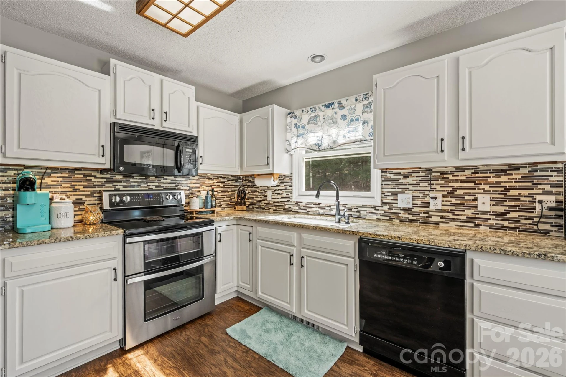 112 Bridlewood Trail - Photo 25