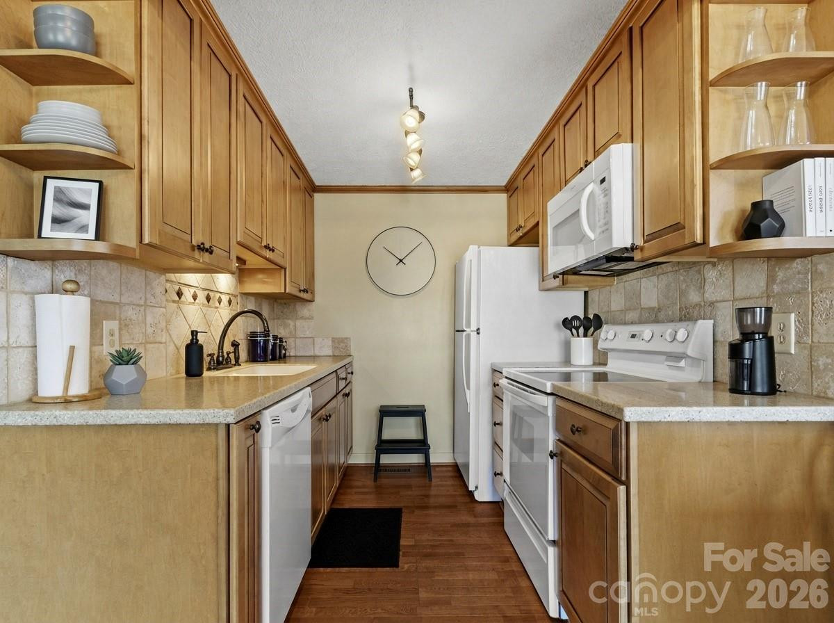 125 Townhouse Drive - Photo 10