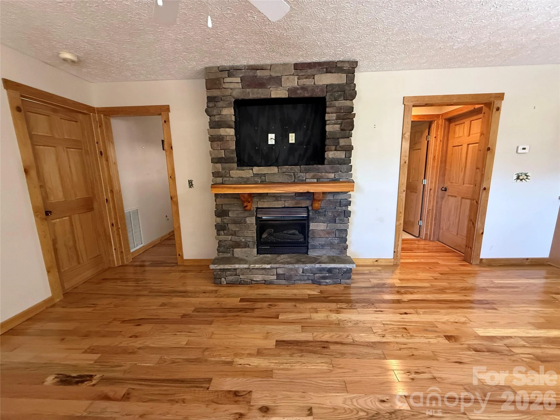 215 Pinellas Lane - Photo 8