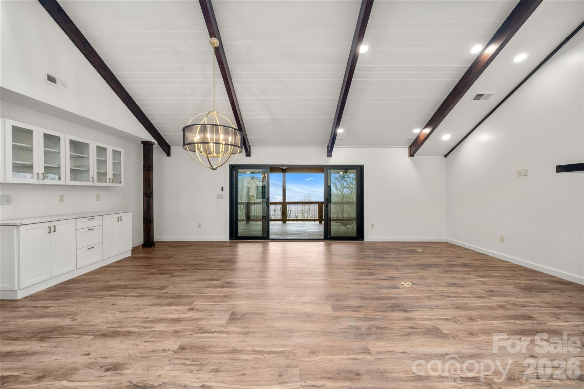 453 Friendly Acres Drive - Photo 13