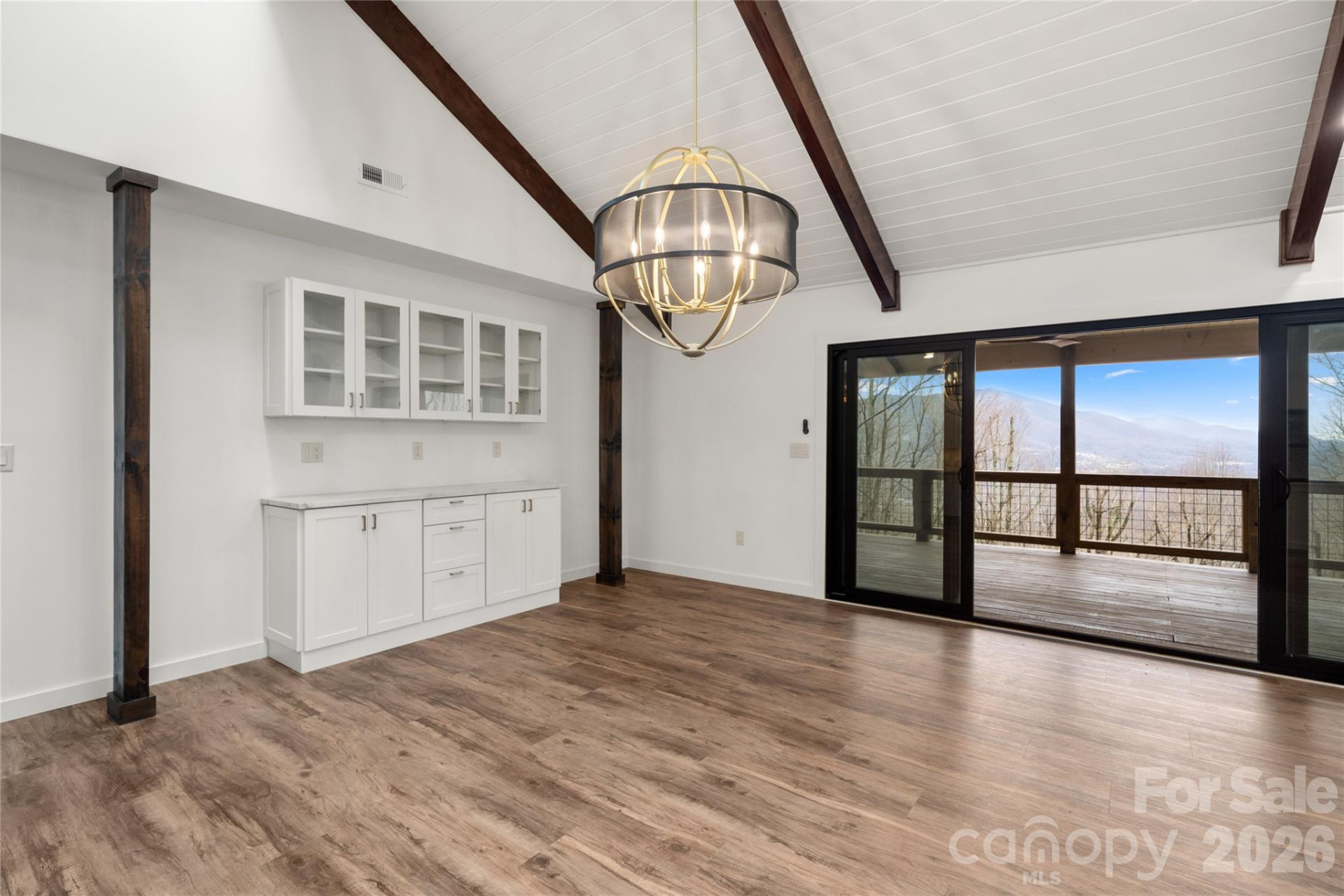 453 Friendly Acres Drive - Photo 14