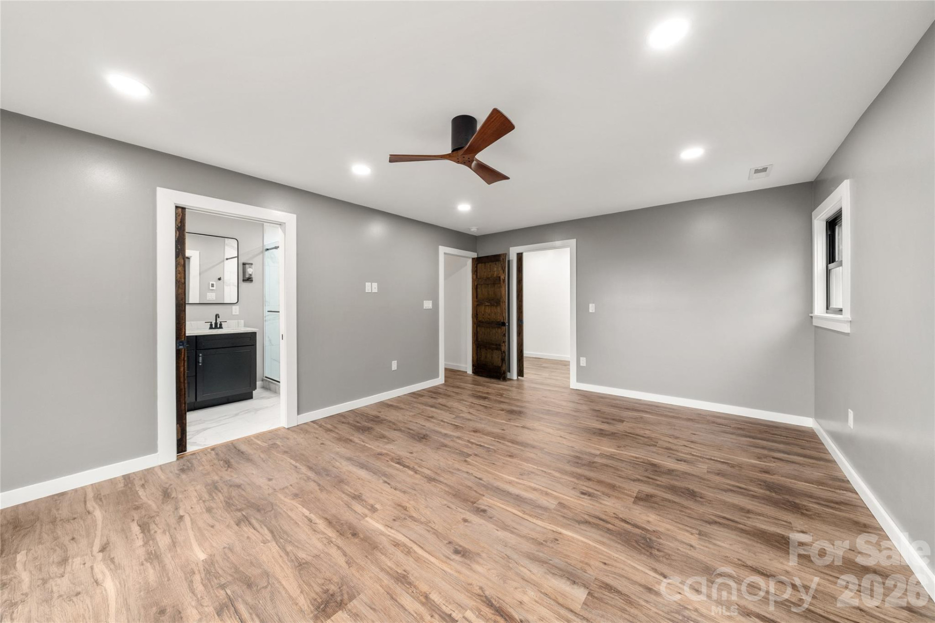 453 Friendly Acres Drive - Photo 23