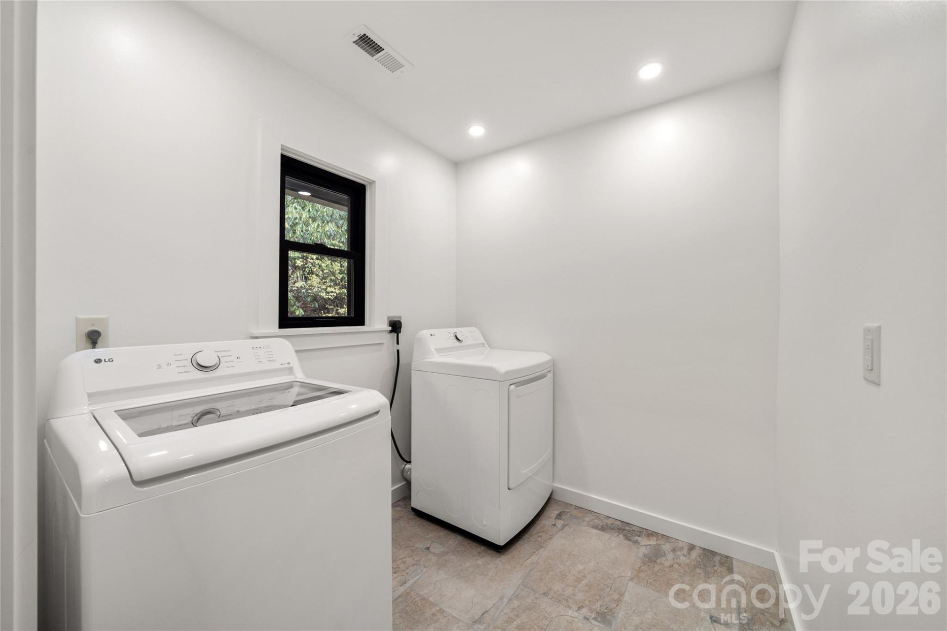 453 Friendly Acres Drive - Photo 28