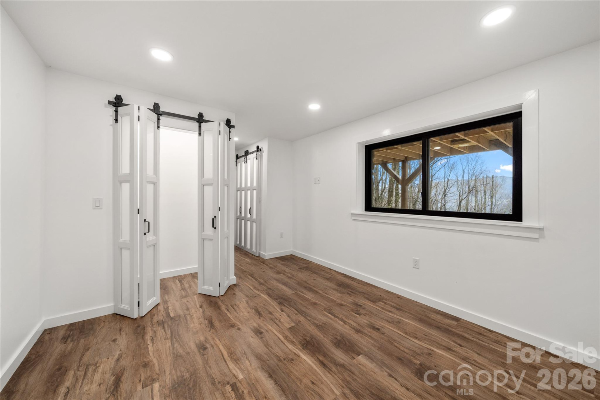 453 Friendly Acres Drive - Photo 29