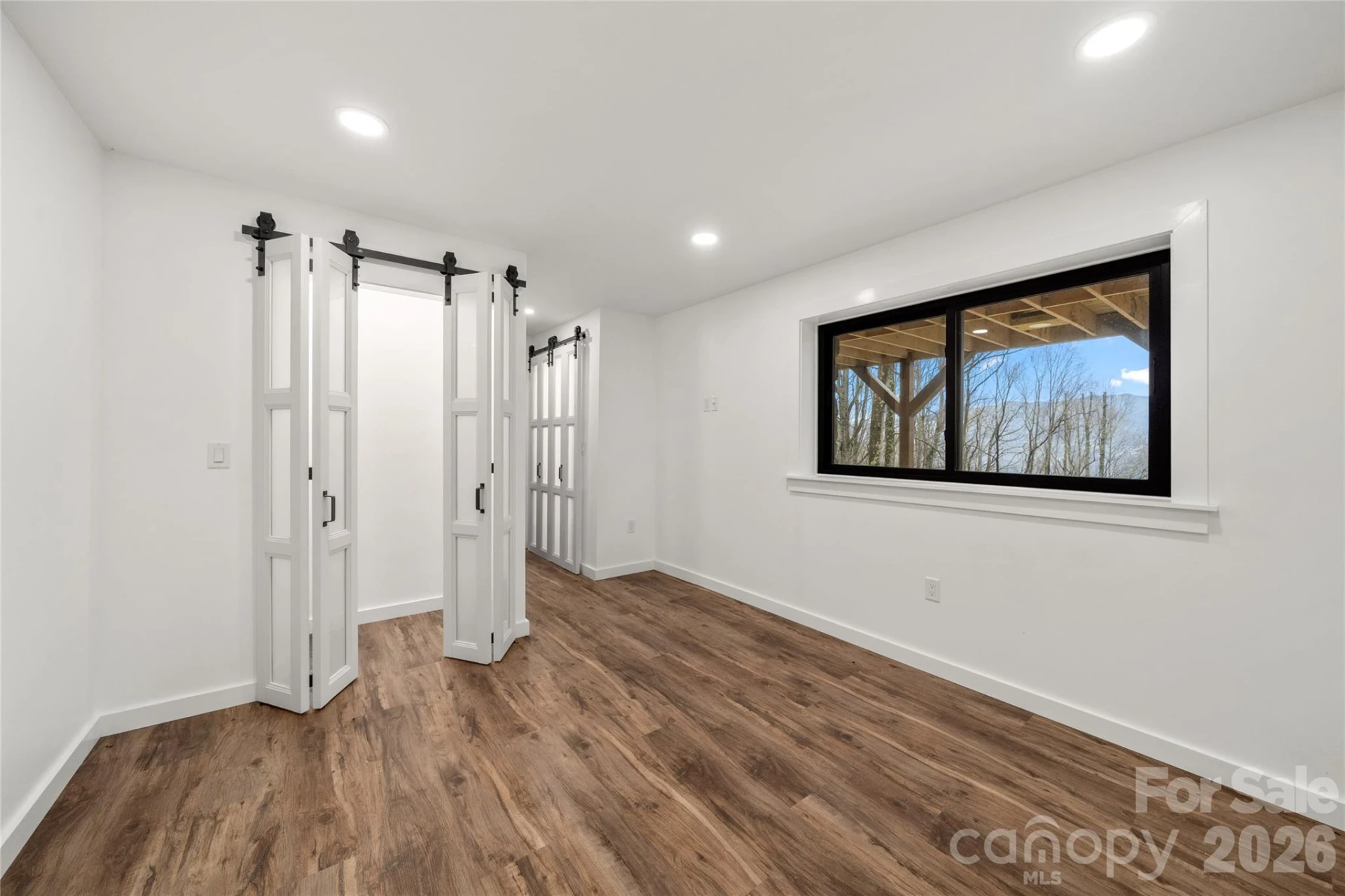 453 Friendly Acres Drive - Photo 30