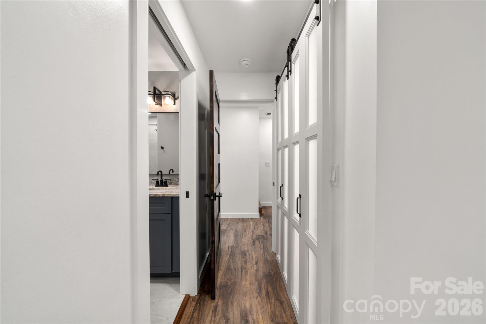 453 Friendly Acres Drive - Photo 37