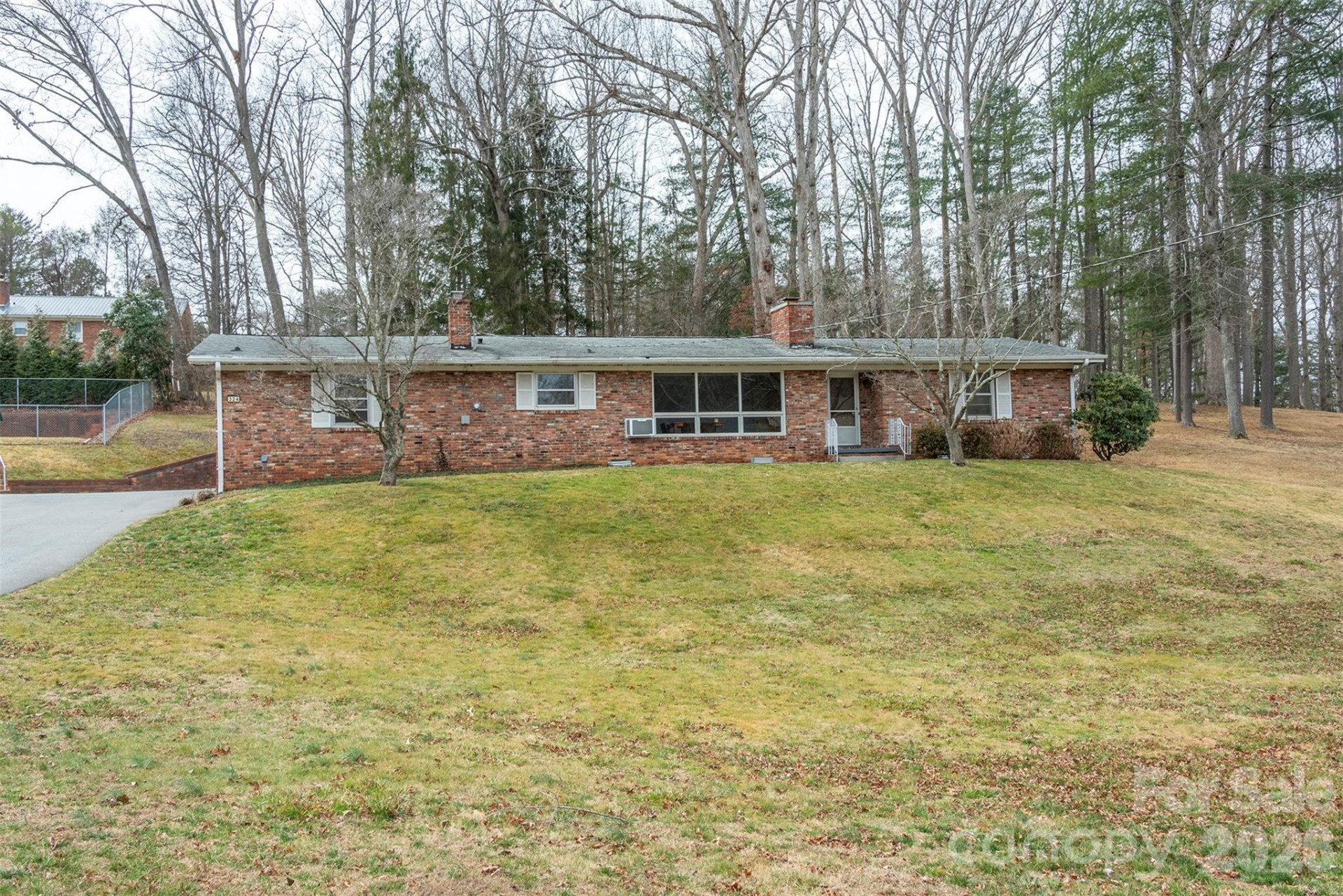 324 Old Leicester Highway