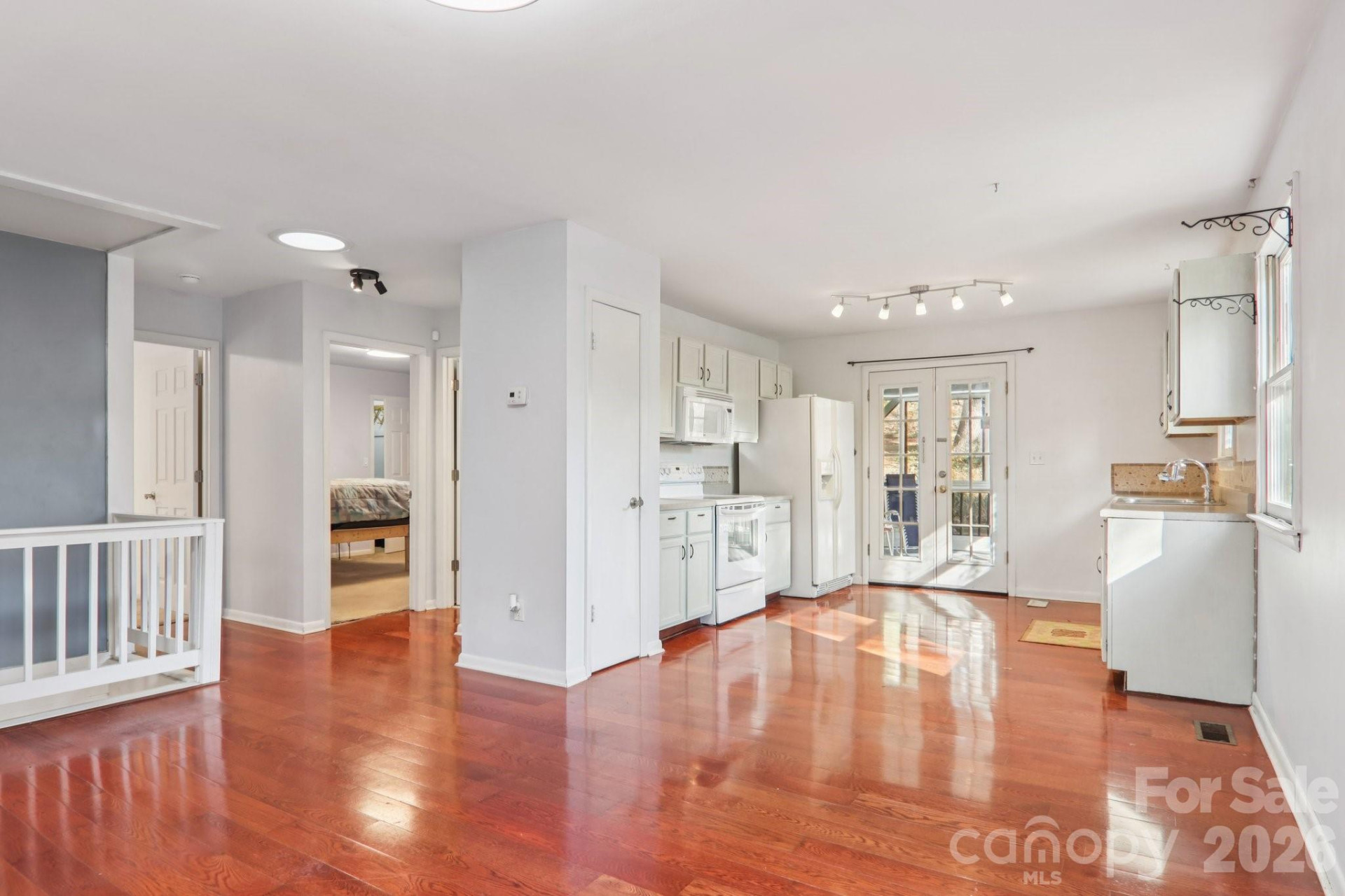 224 Beverly Road - Photo 2