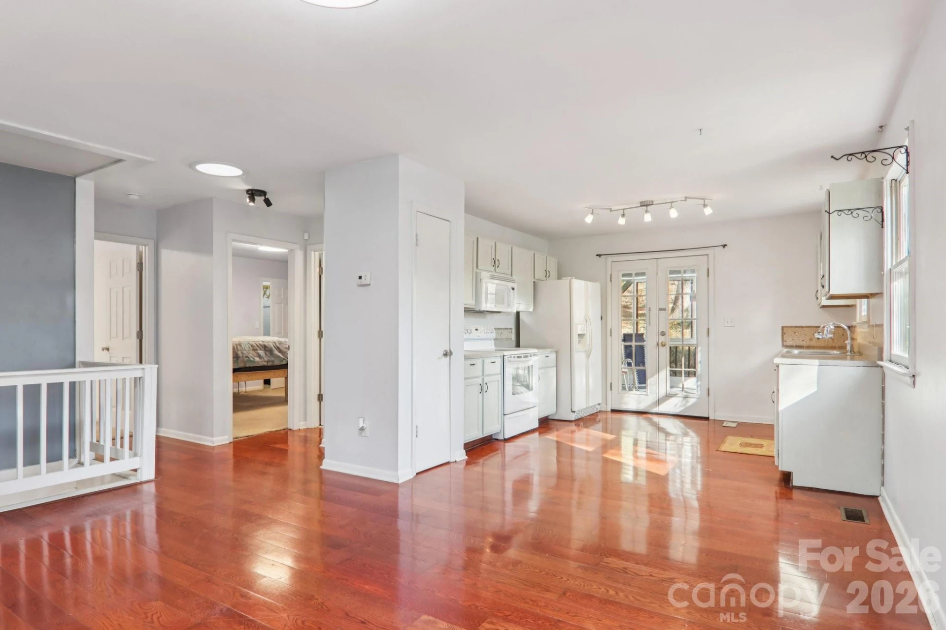 224 Beverly Road - Photo 2