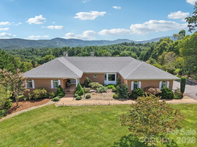 18 Thornapple Drive