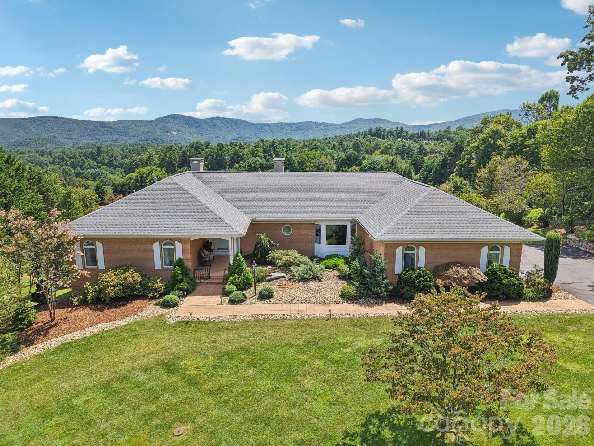 18 Thornapple Drive