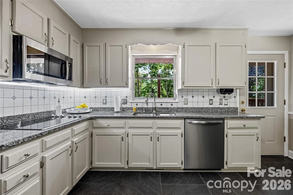 11 Blueberry Hill Road - Photo 10