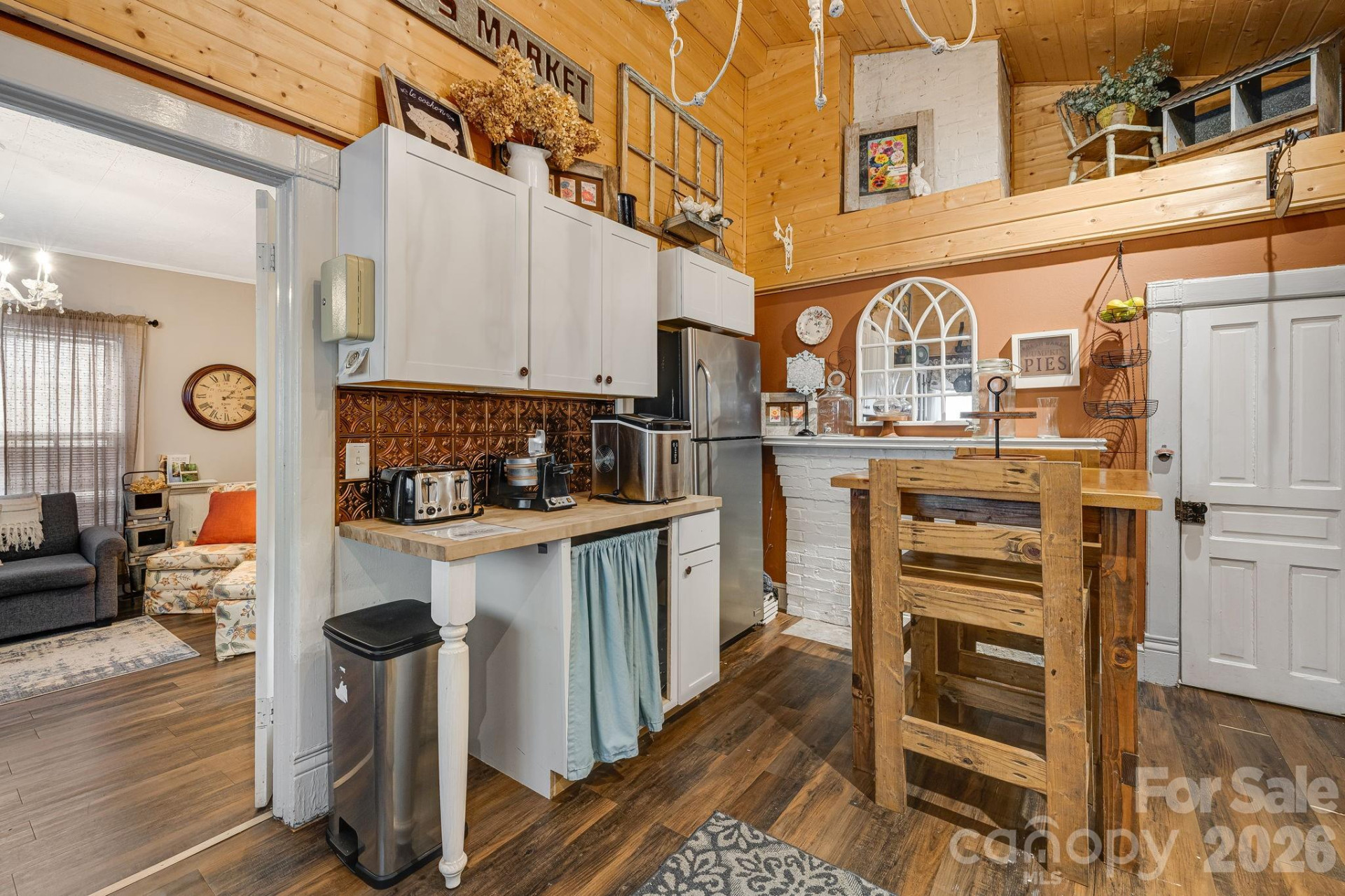 364 Haywood Road - Photo 16