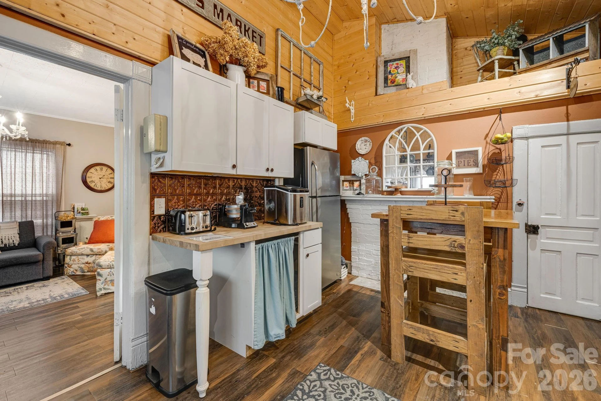 364 Haywood Road - Photo 16