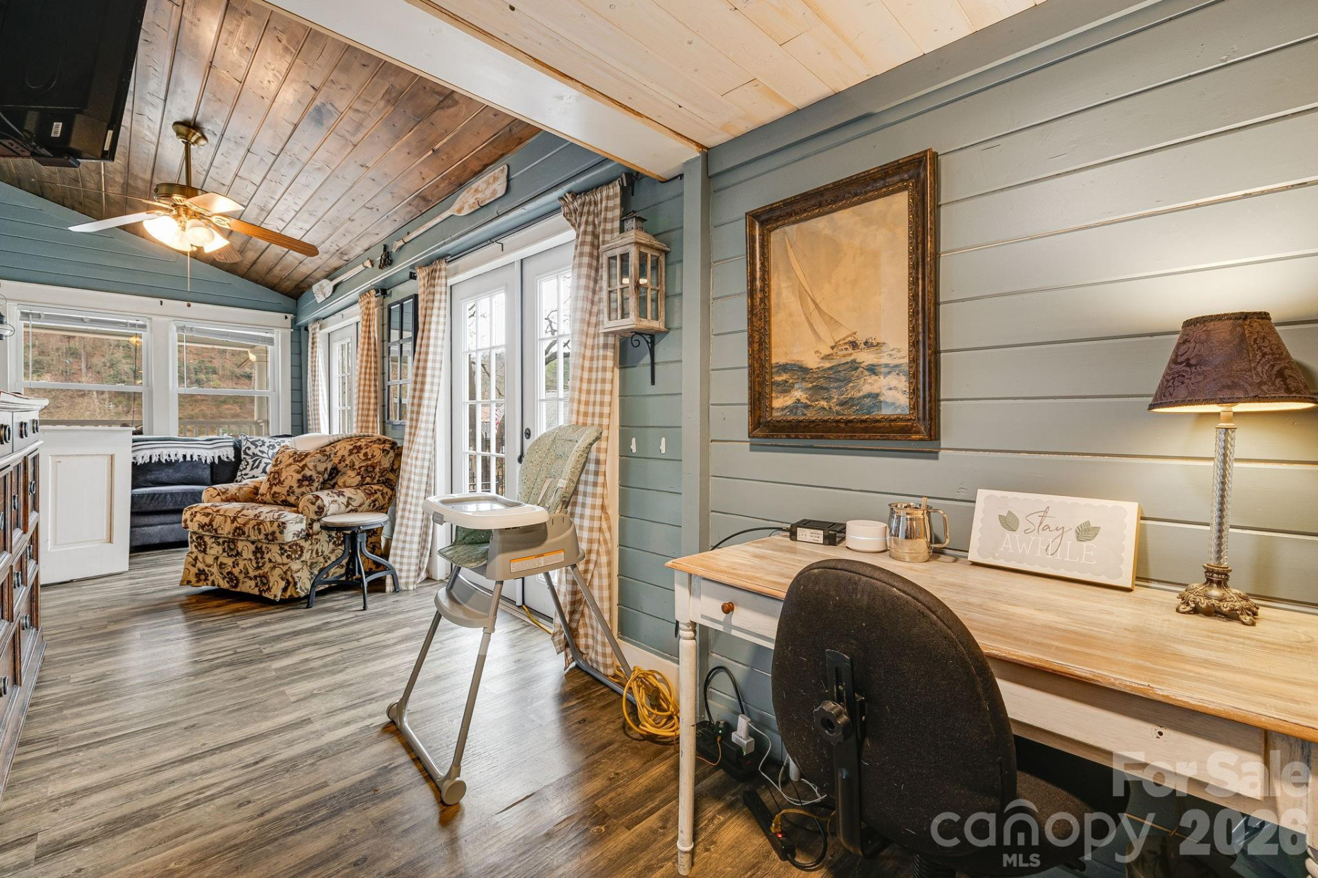 364 Haywood Road - Photo 17