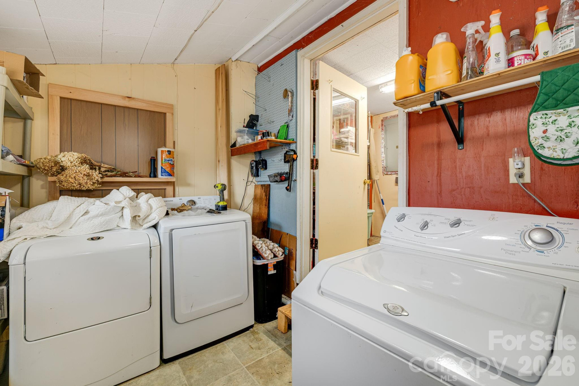 364 Haywood Road - Photo 19