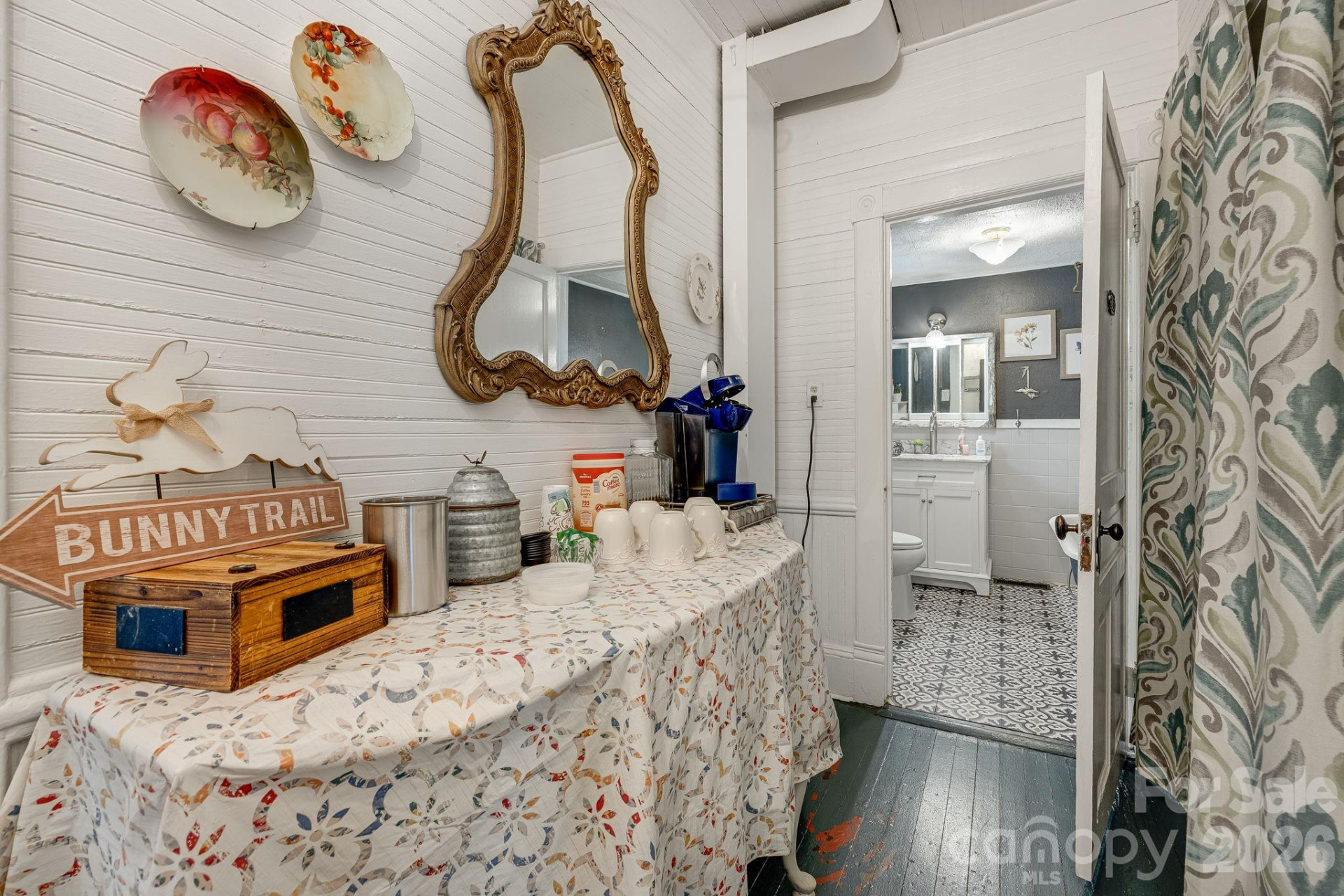 364 Haywood Road - Photo 21