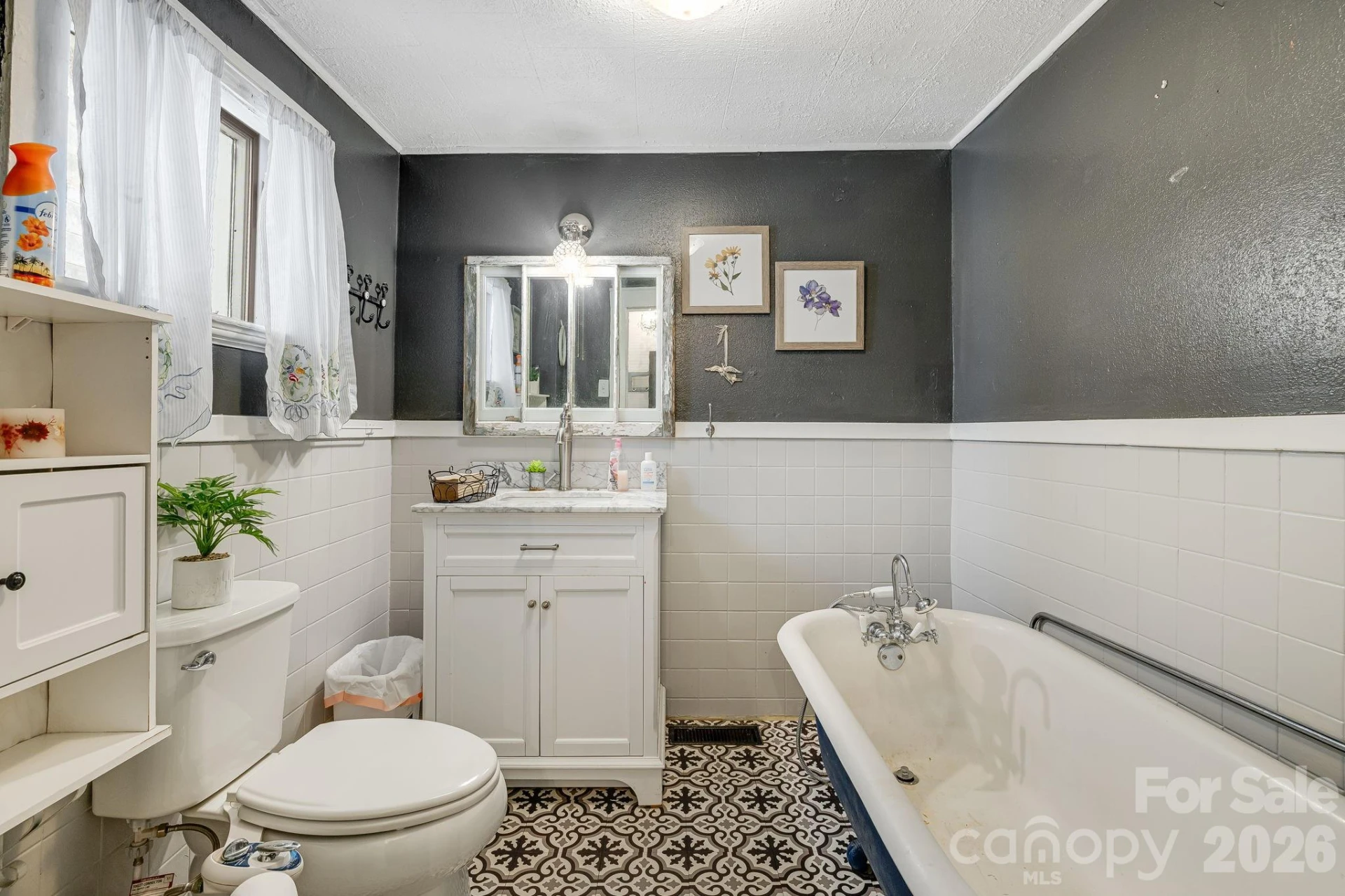 364 Haywood Road - Photo 22