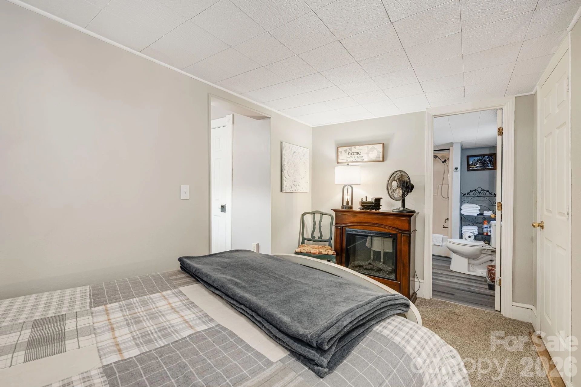 364 Haywood Road - Photo 32