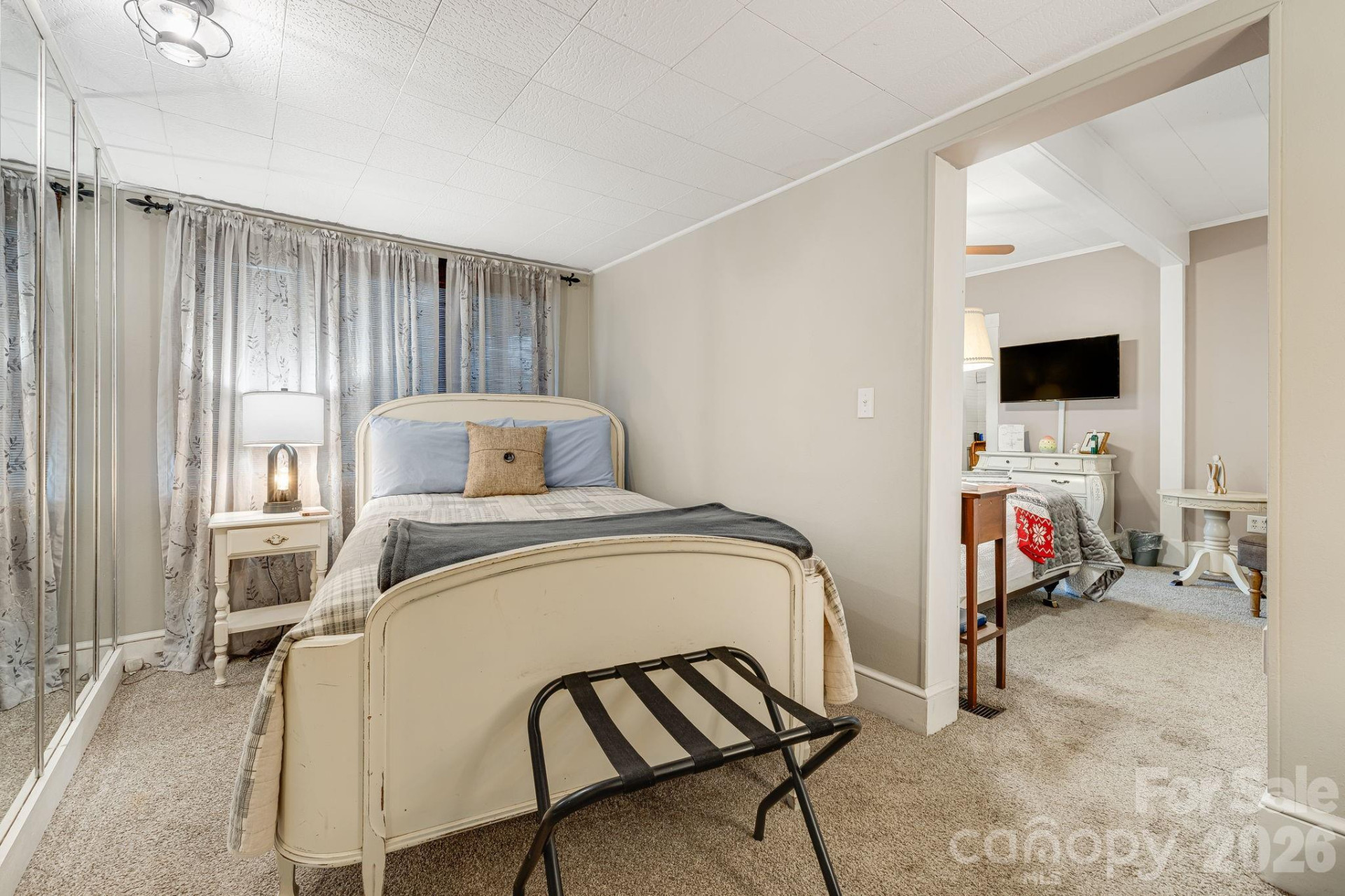 364 Haywood Road - Photo 33