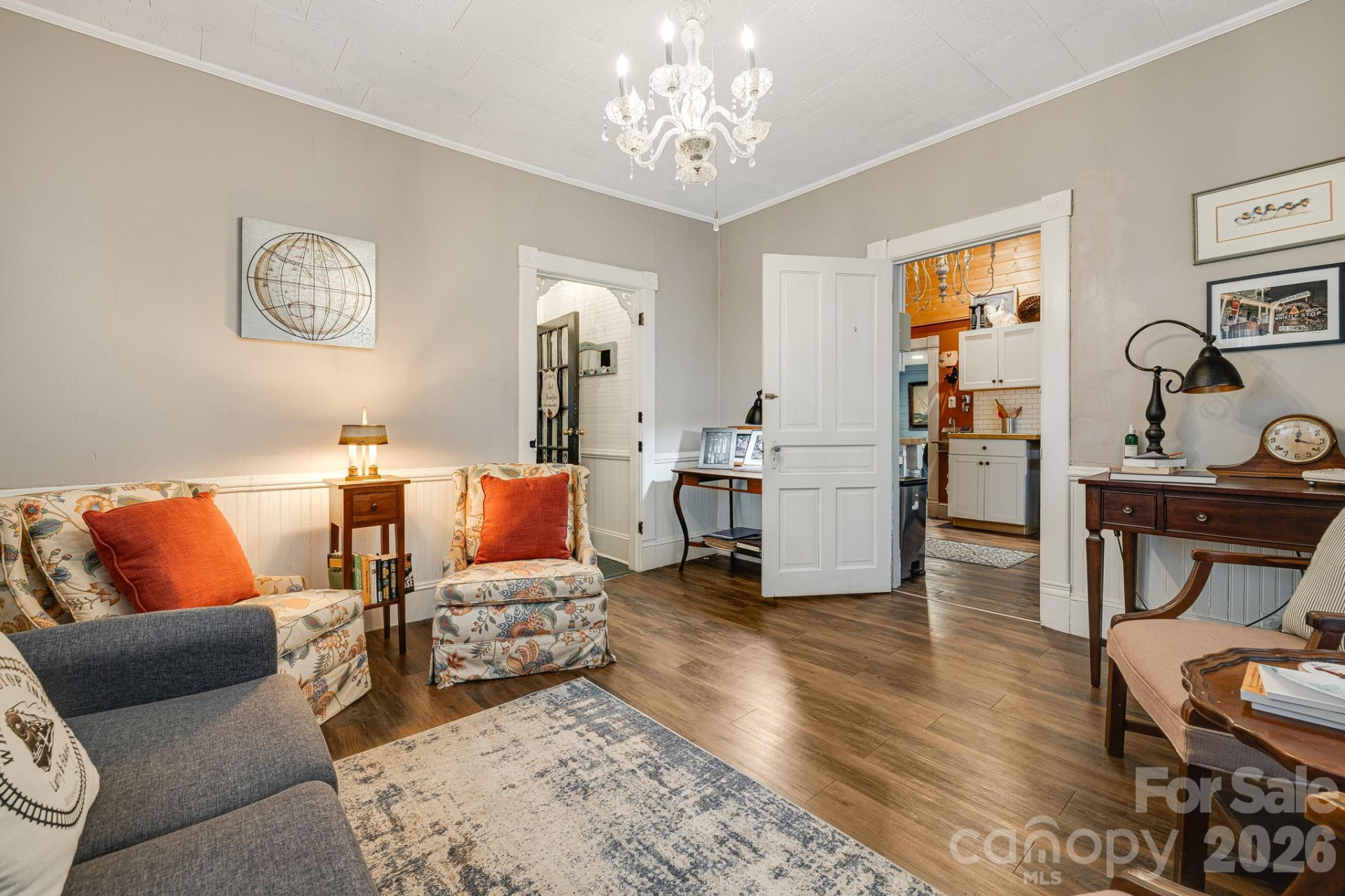 364 Haywood Road - Photo 8