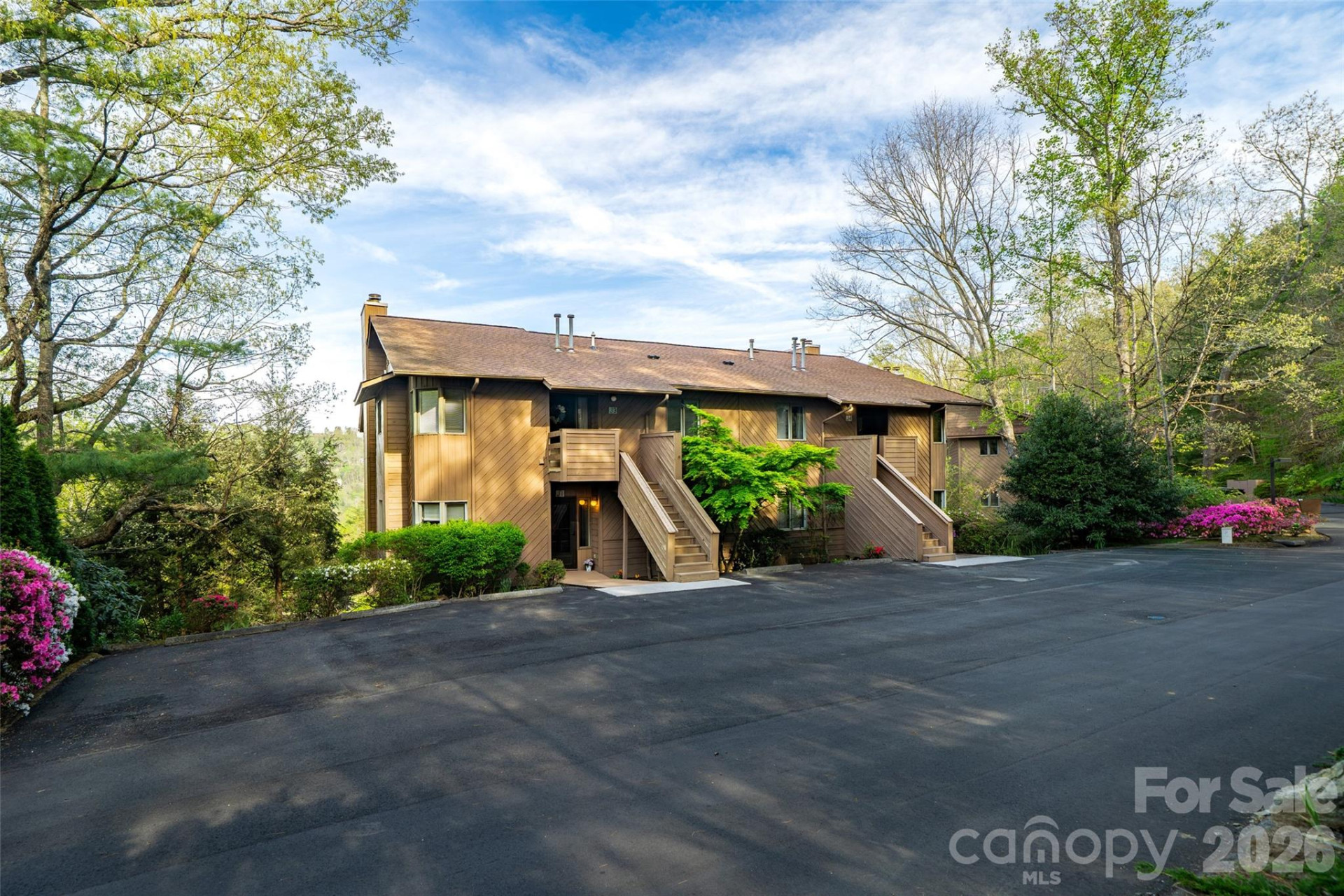 305 Piney Mountain Drive #J1 - Photo 2
