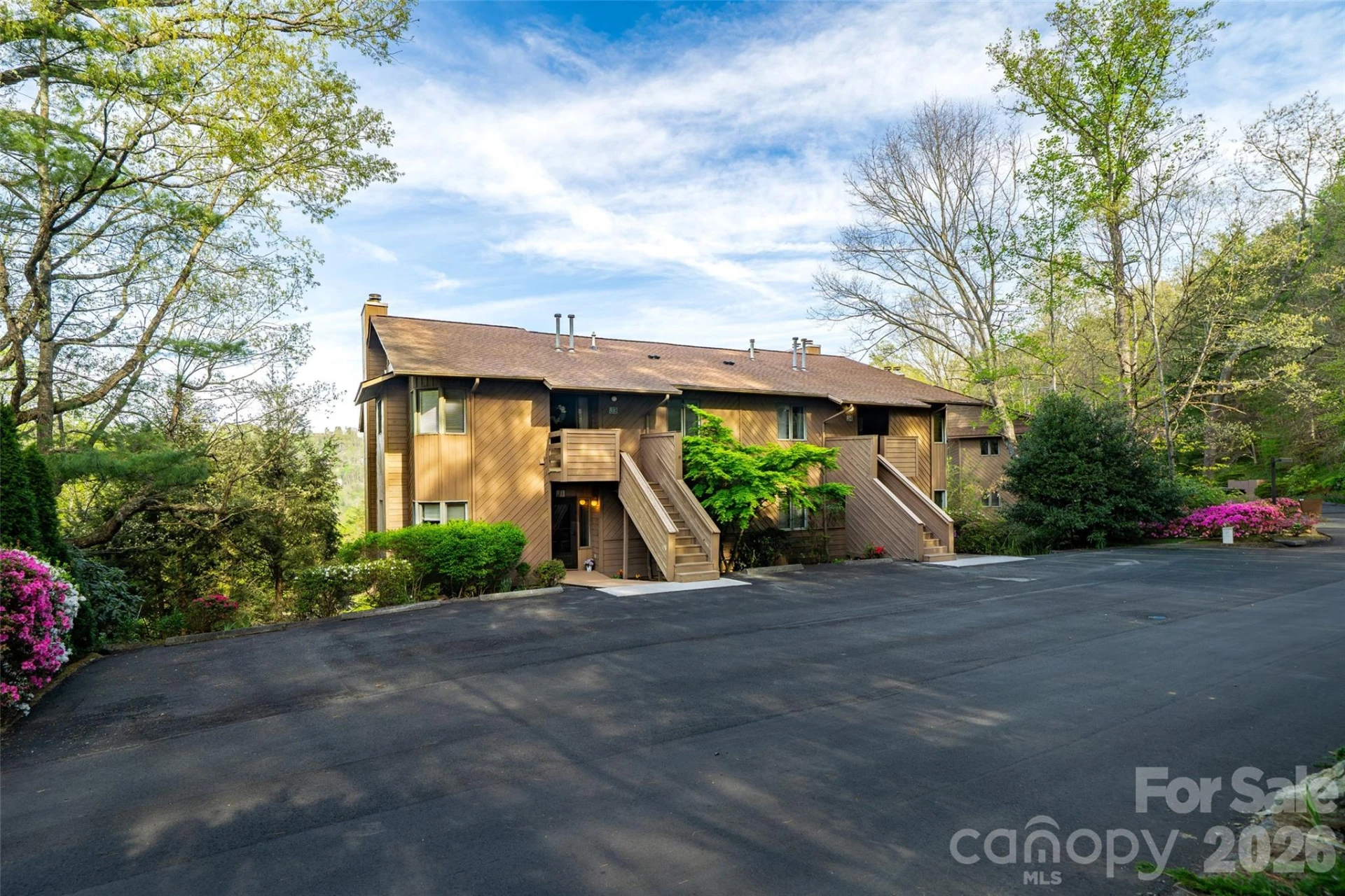 305 Piney Mountain Drive #J1 - Photo 2