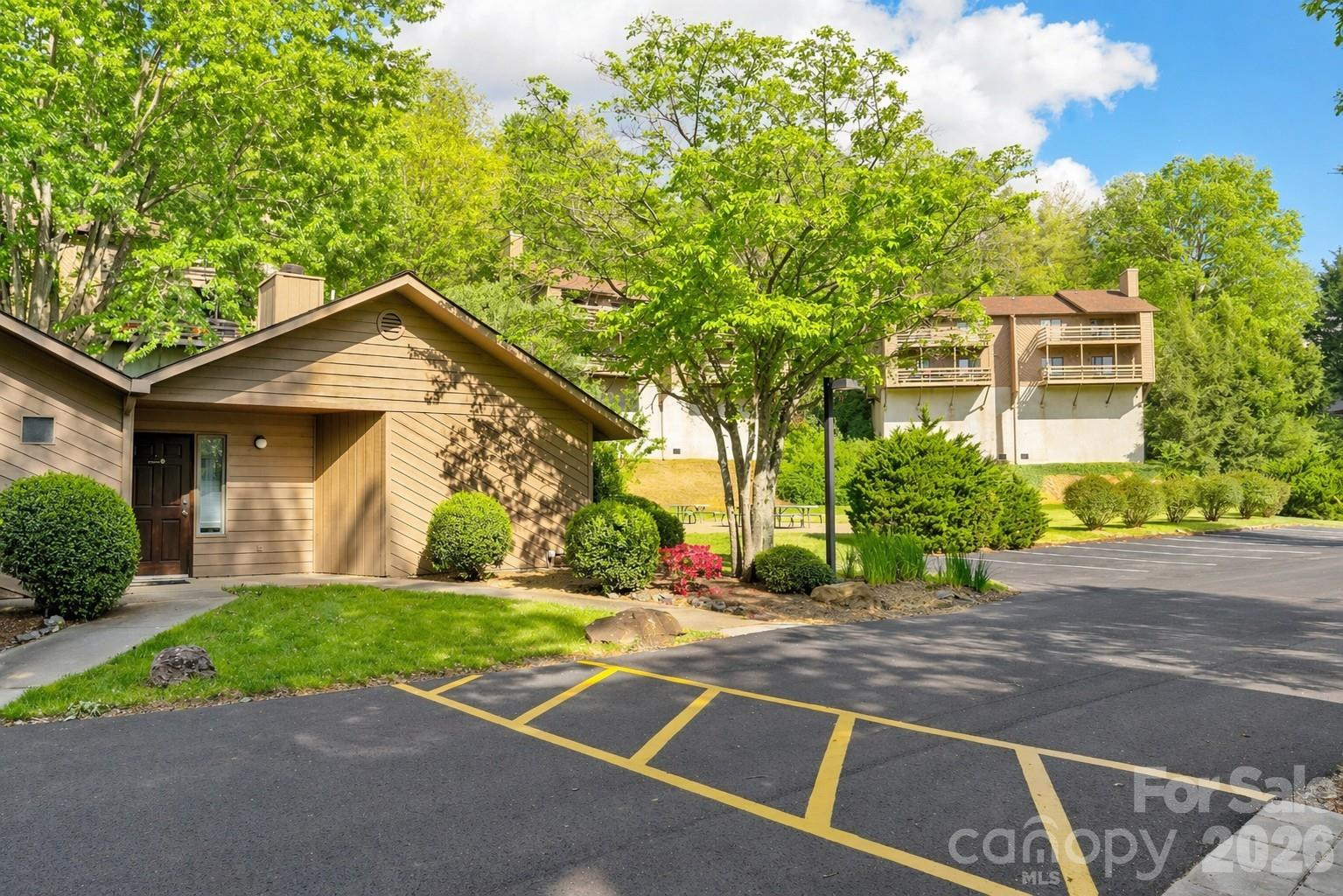 305 Piney Mountain Drive #J1 - Photo 31