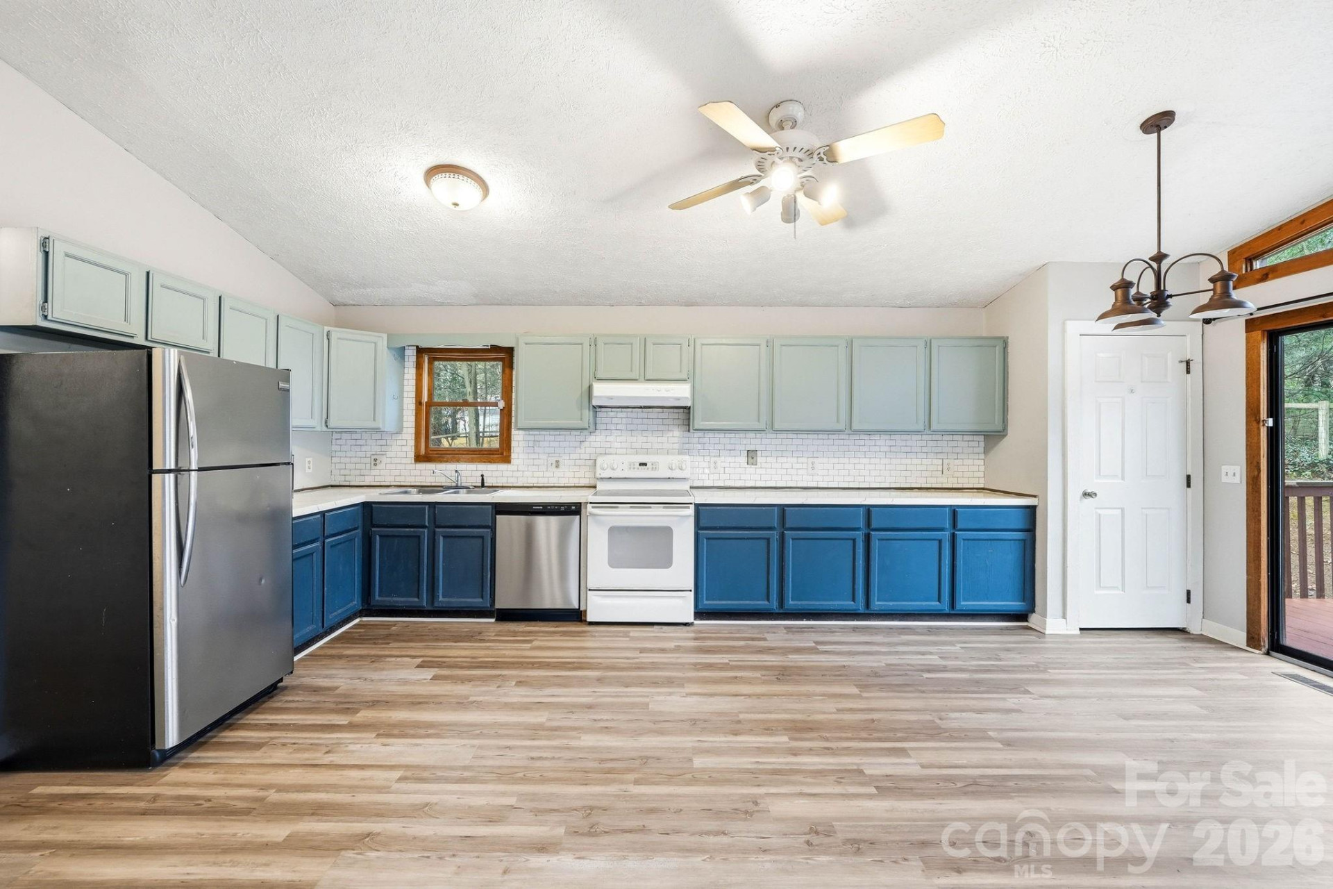 205 Mint Way - Photo 6