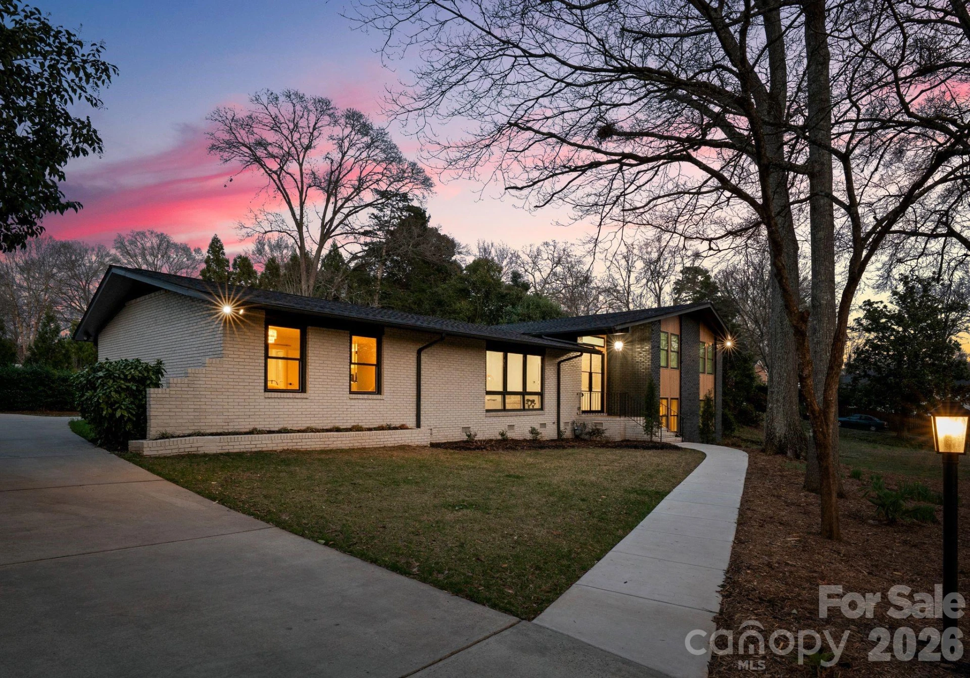 823 Wingrave Drive - Photo 2