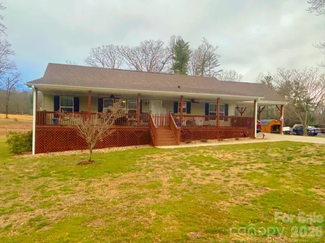 124 Hood Heights